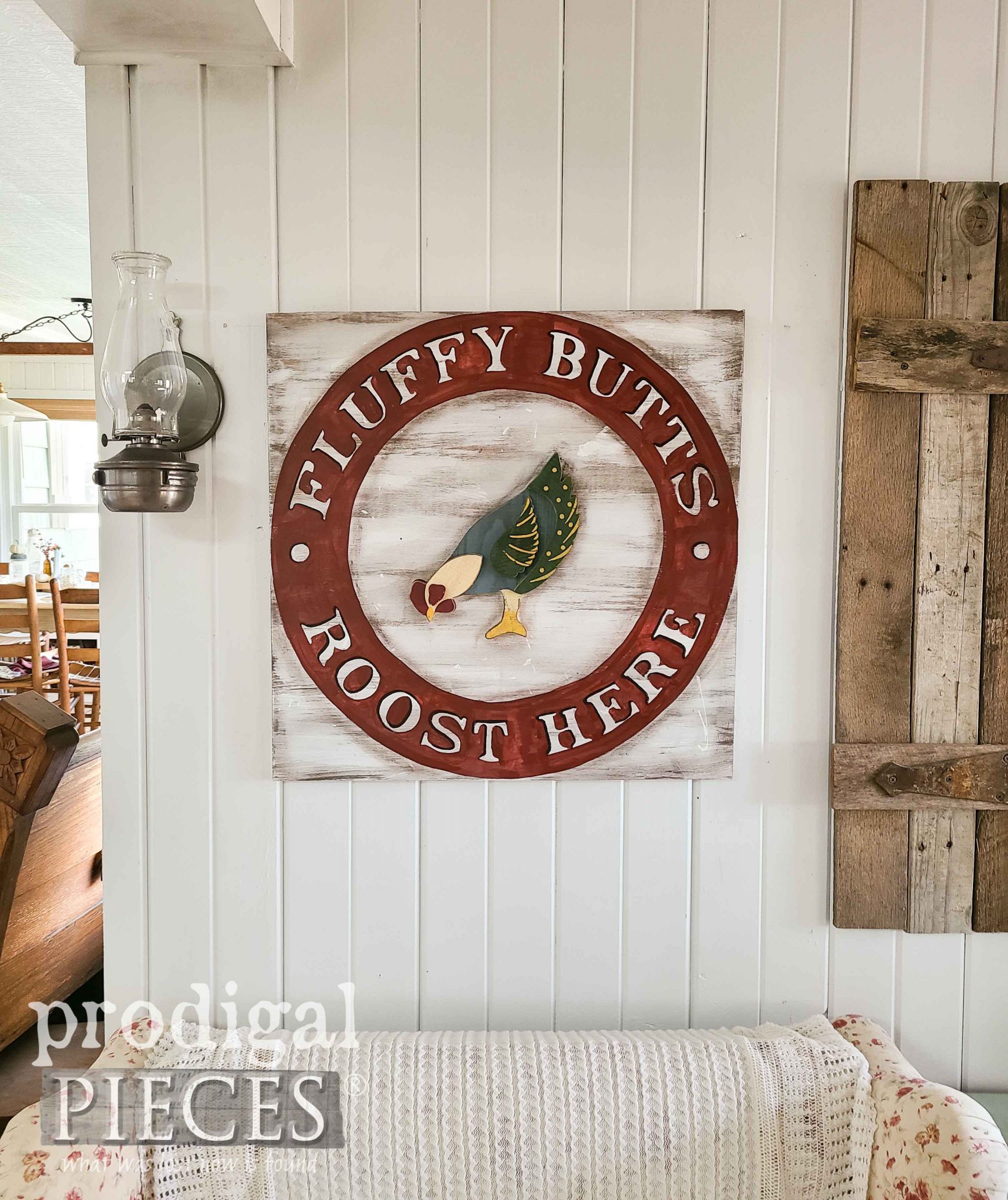 Rustic Farmhouse Chicken Sign for DIY Decor by Larissa of Prodigal Pieces | prodigalpieces.com #prodigalpieces #farmhouse #home #diy #homedecor #handmade