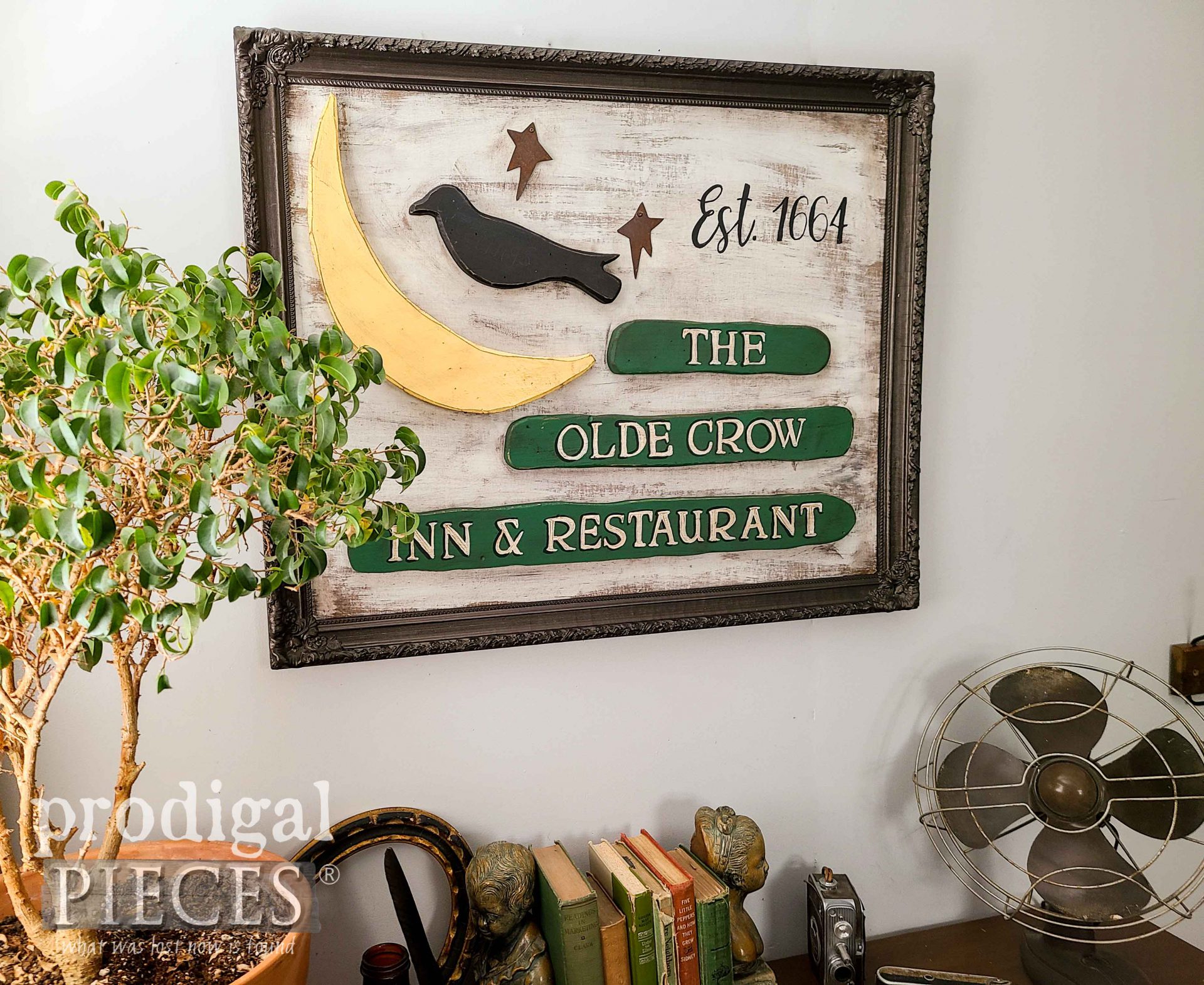 Antique Sign DIY from Repurposed Fall Decor by Larissa of Prodigal Pieces | prodigalpieces.com #prodigalpieces #home #diy #antique