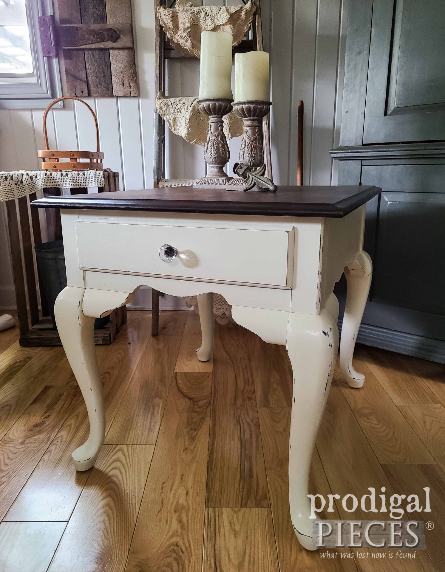 Rustic Chic Farmhouse Side Table in Queen Anne Style for Vintage Decor by Prodigal Pieces | prodigalpieces.com #prodigalpieces #furniture #vintage #farmhouse #home