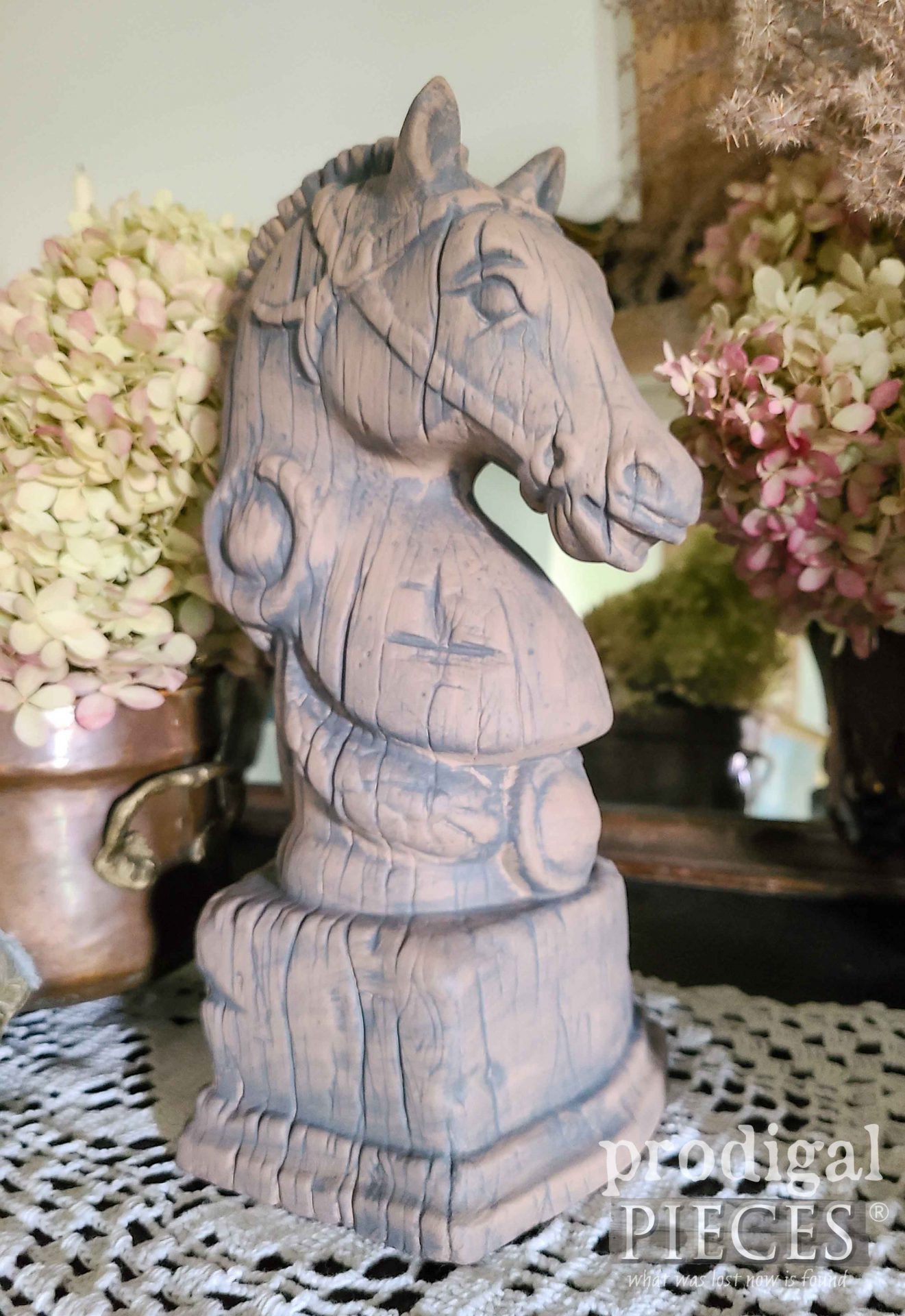 Vintage Bookend Horse Head Makeover by Prodigal Pieces | prodigalpieces.com #prodigalpieces #diy #home #farmhouse