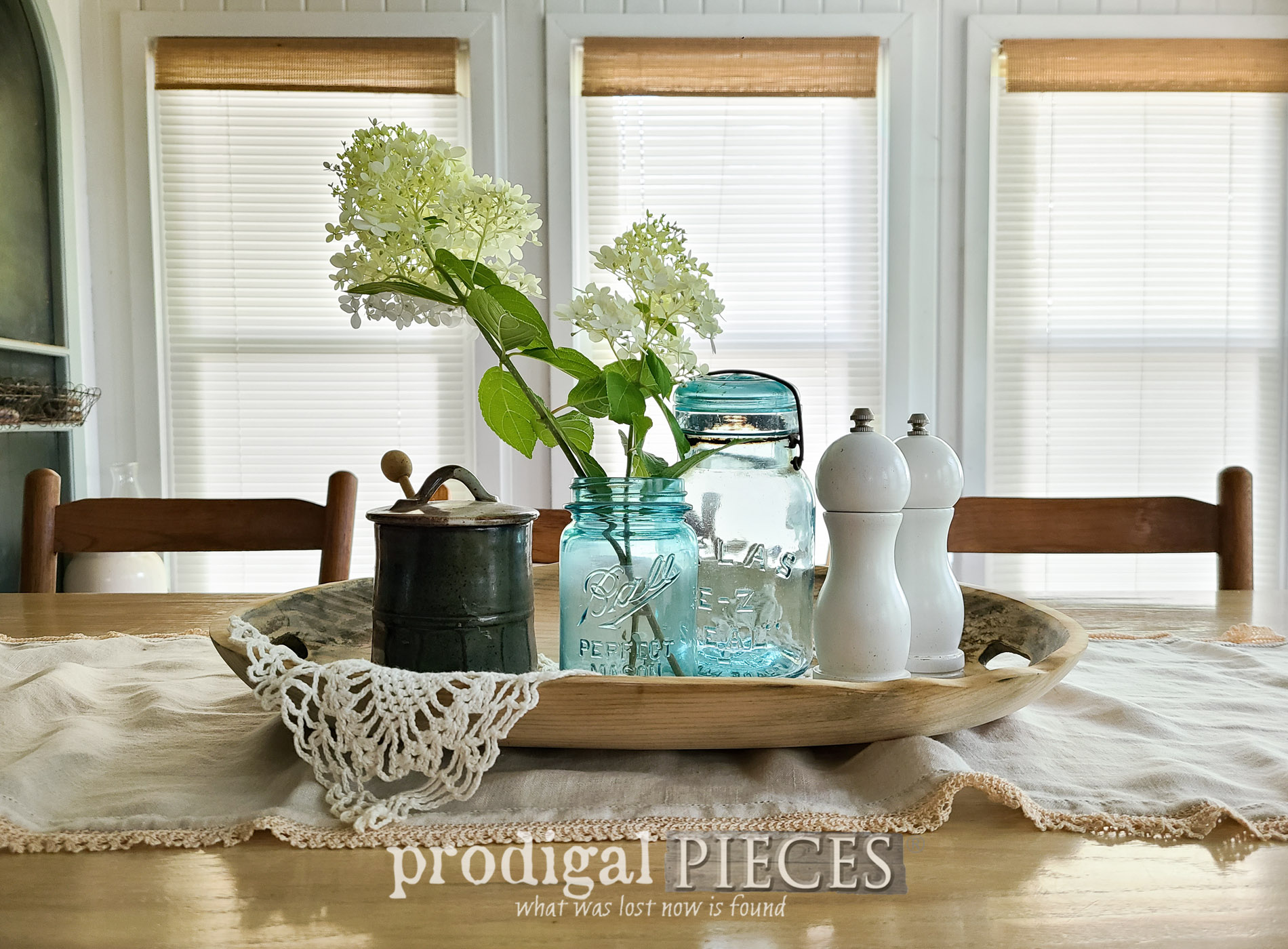 Featured Farmhouse Dough Bowl from Tourist Token by Larissa of Prodigal Pieces | prodigalpieces.com #prodigalpieces #farmhouse #diy #upcycled #home
