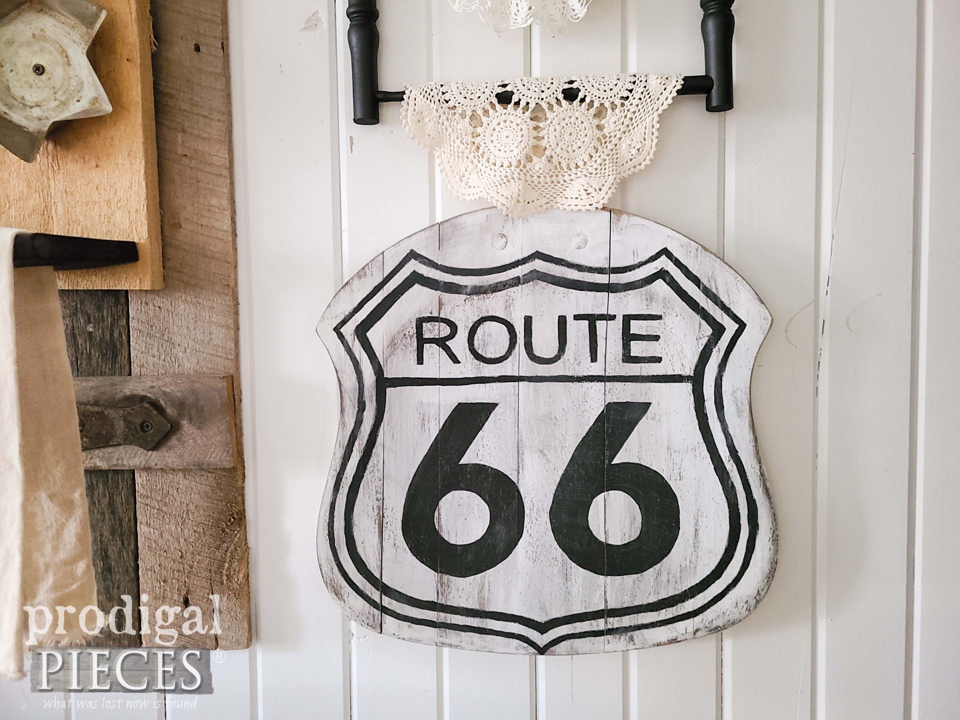 Upcycled Broken Chair Seat into Route 66 Sign by Larissa of Prodigal Pieces | prodigalpieces.com #prodigalpieces #farmhouse #home #upcycled #sign