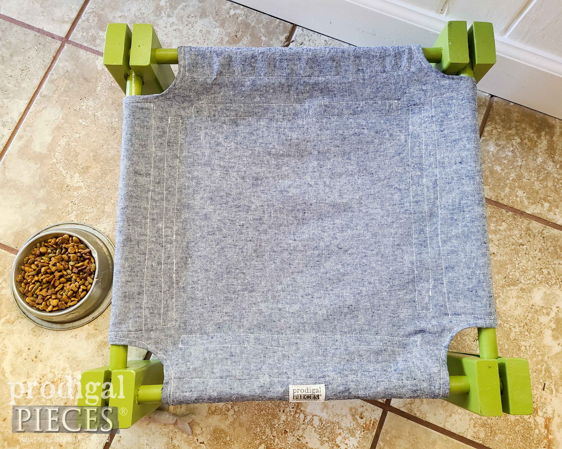 Finished Cat Cot Hammock by Larissa of Prodigal Pieces | prodigalpieces.com #prodigalpieces #cat #diy #dog