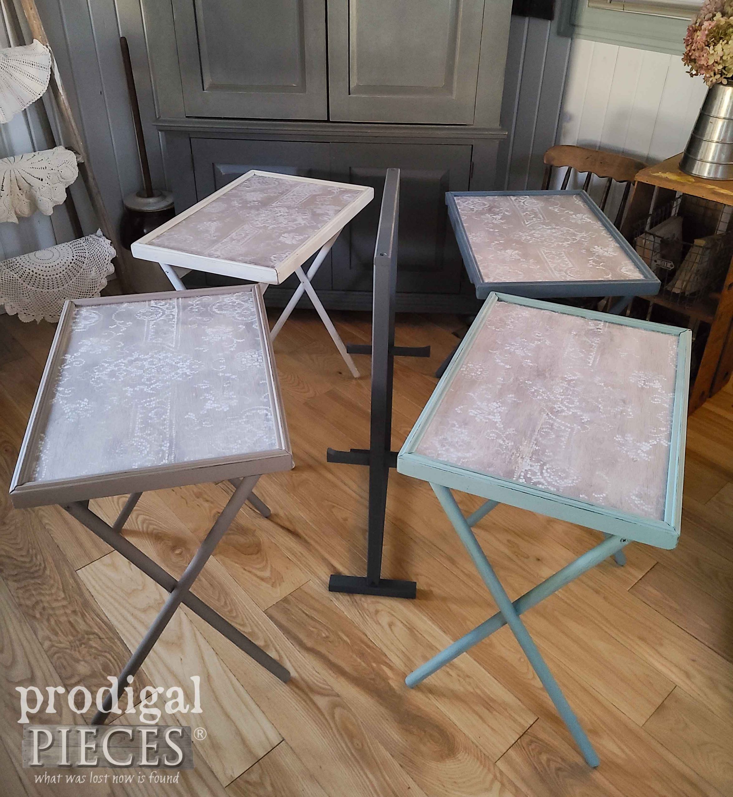 Boho Style Folding Vintage TV Trays with Stand by Larissa of Prodigal Pieces | prodigalpieces.com #prodigalpieces #boho #farmhouse #diy #furniture