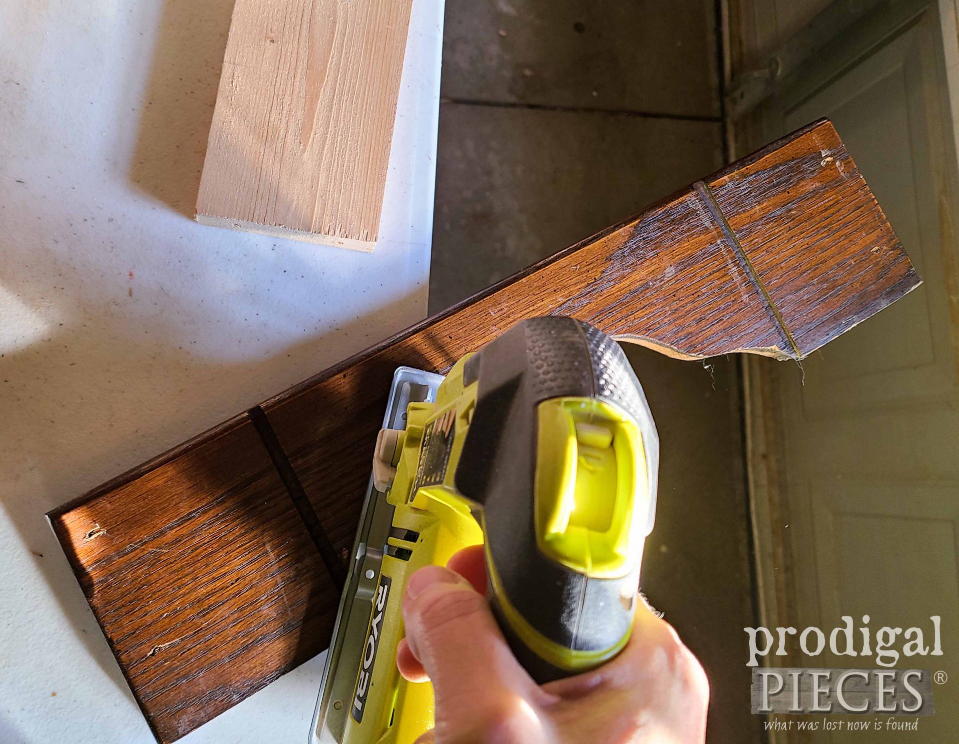 Cutting Corbels for Salvaged Wood Decor | prodigalpieces.com