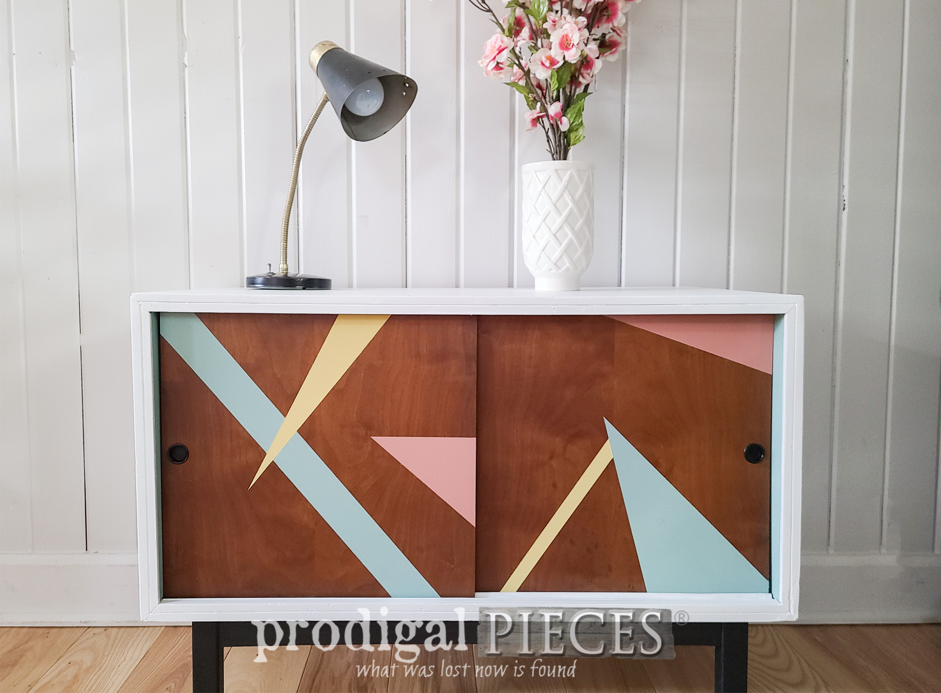 Featured Vintage Lane Entertainment Center Makeover by Larissa of Prodigal Pieces | prodigalpieces.com #prodigalpieces #vintage #furniure #mcm #midcentury