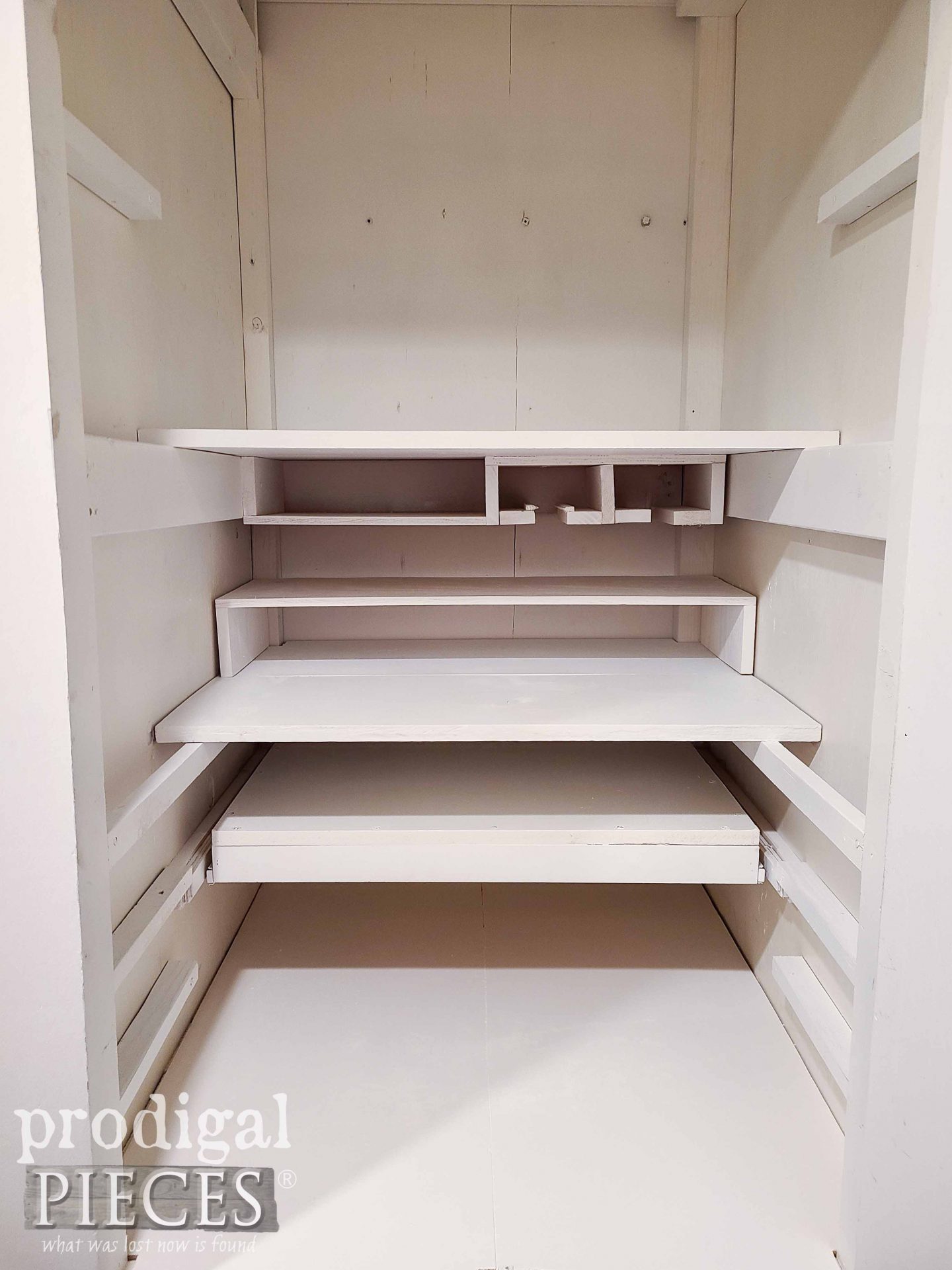 White Painted Closet Update by Larissa of Prodigal Pieces | prodigalpieces.com #prodigalpieces #diy #home
