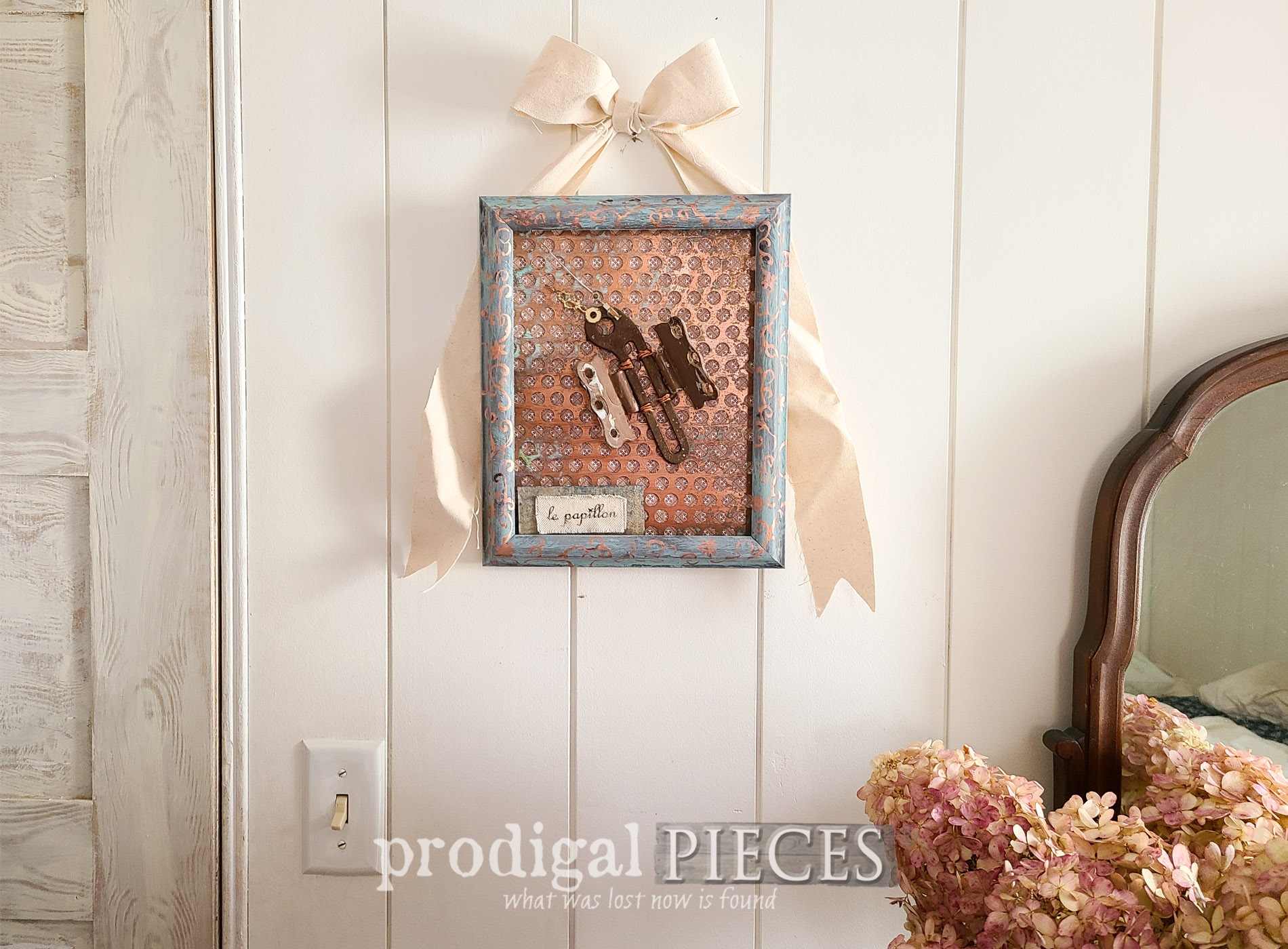 Featured Thrifted Picture Frame with Salvaged Butterfly Art by Larissa of Prodigal Pieces | prodigalpieces.com #prodigalpieces #thrifted #butterfly #lepapillon #art