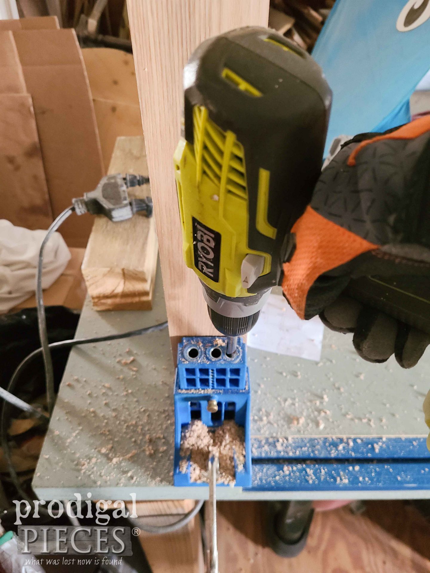 Pocket Joint Jig to Assemble Ash Reclaimed Pallet Wood | prodigalpieces.com