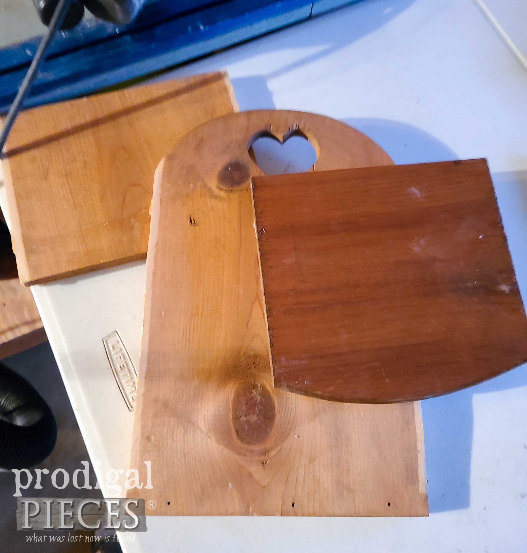 DIY Farmhouse Riser Stool Pieces | prodigalpieces.com 