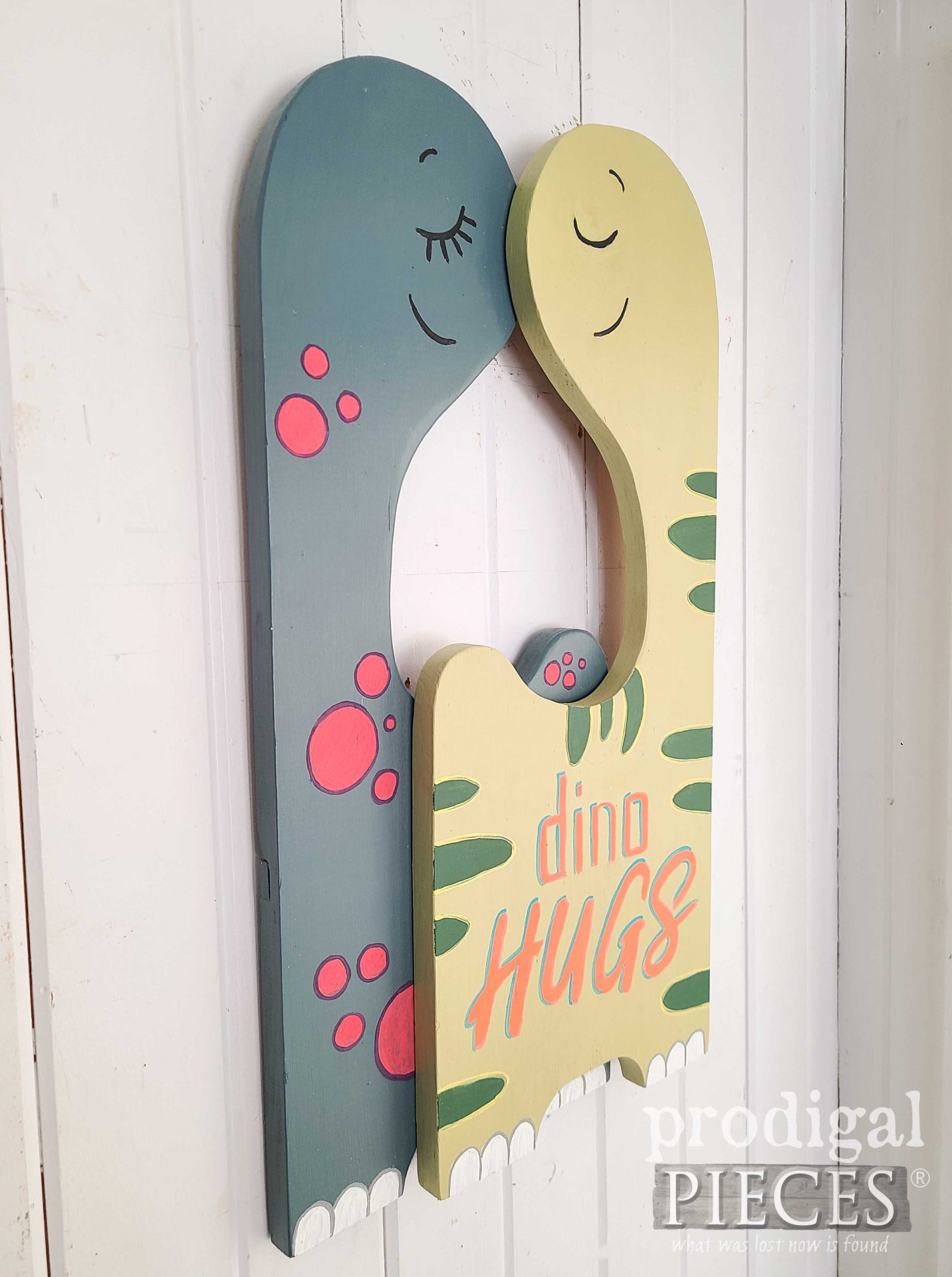 Side View of Cute Dinosaur Sign from a Heart Cut-Out Furniture Upcycle by Larissa of Prodigal Pieces | prodigalpieces.com #prodigalpieces #dinosaur #nursery #kids #homedecor
