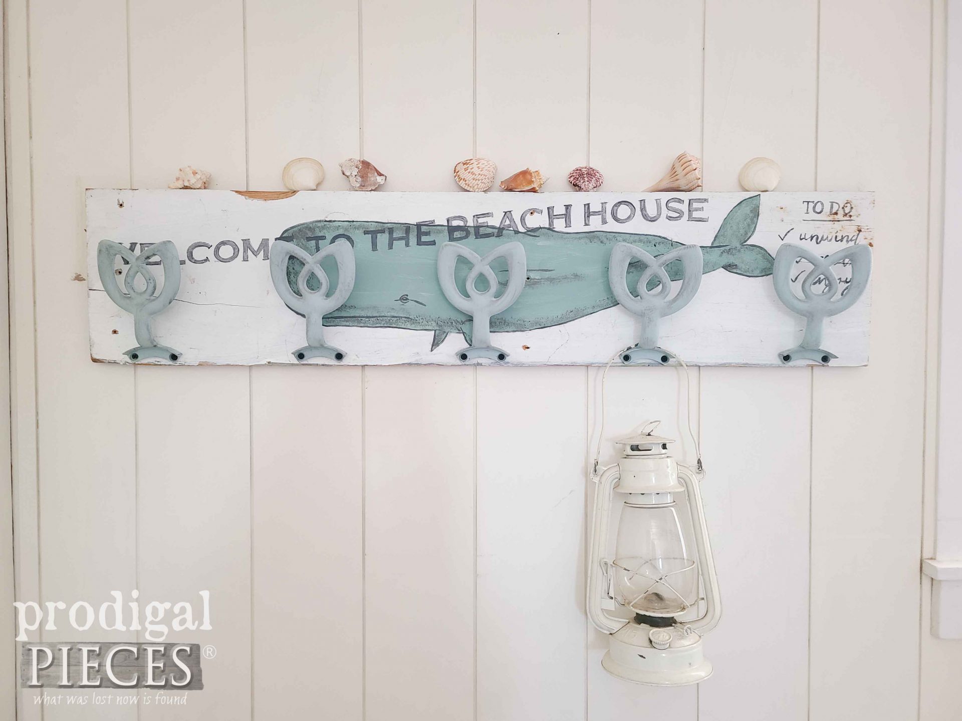 Upcycled Ceiling Fan Hardware into Beach Welcome Coat Rack by Larissa of Prodigal Pieces | prodigalpieces.com #prodigalpieces #beach #diy #home