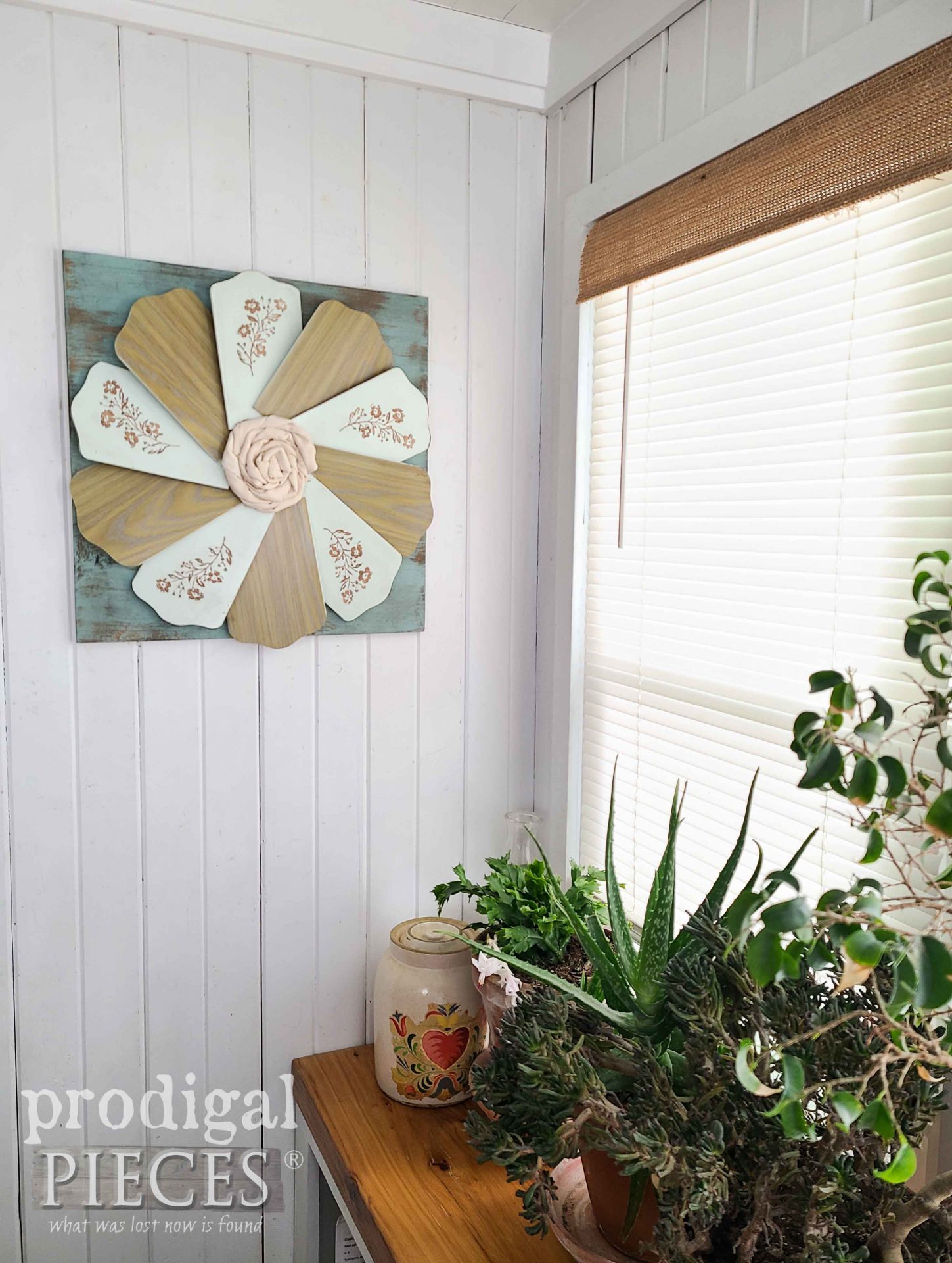 Repurposed Ceiling Fan Art from Ceiling Fan Blades by Larissa of Prodigal Pieces | prodigalpieces.com #prodigalpieces #repurposed #diy #homedecor