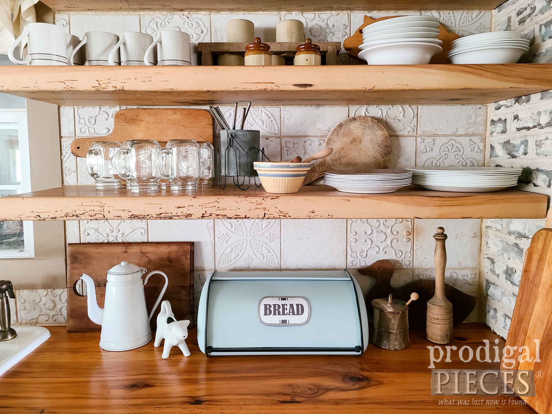 Farmhouse Style DIY Bread Box Makeover by Larissa of Prodigal Pieces | prodigalpieces.com #prodigalpieces #farmhouse #diy #home