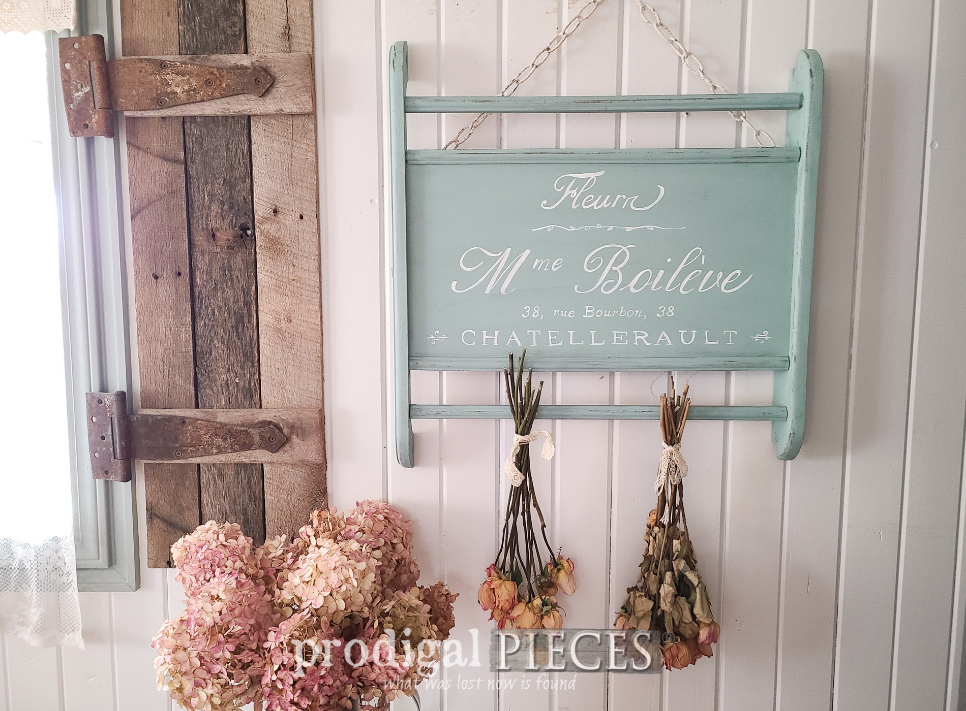 Featured Vintage Baby Crib Upcycled into 2 Home Decor Projects by Larissa of Prodigal Pieces | prodigalpieces.com #prodigalpieces #diy #upcycled #french #farmhouse