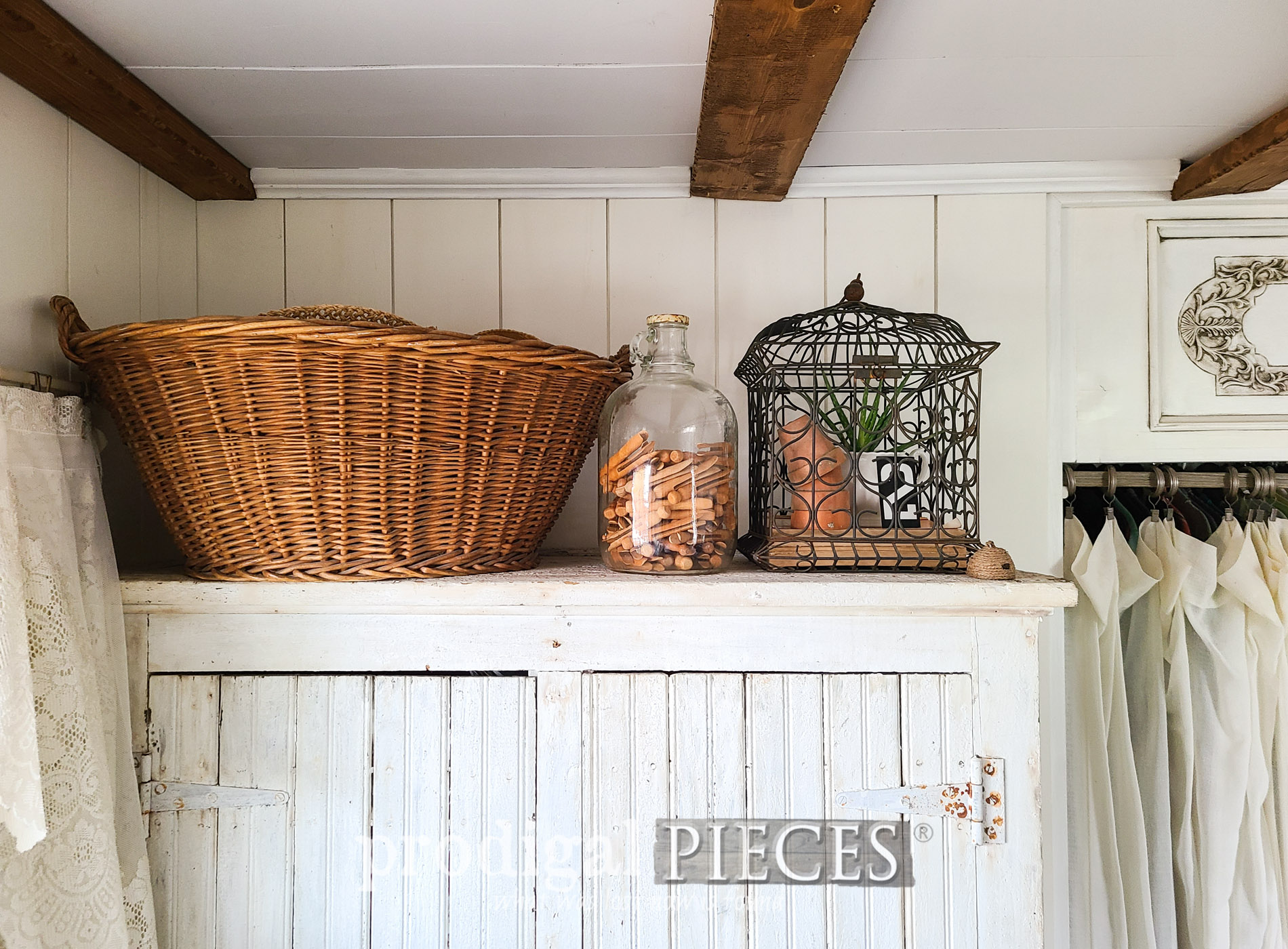 Featured Vintage Bird Cage for Spring Farmhouse Decor by Larissa of Prodigal Pieces | prodigalpieces.com #prodigalpieces #farmhouse #spring #diy #vintage