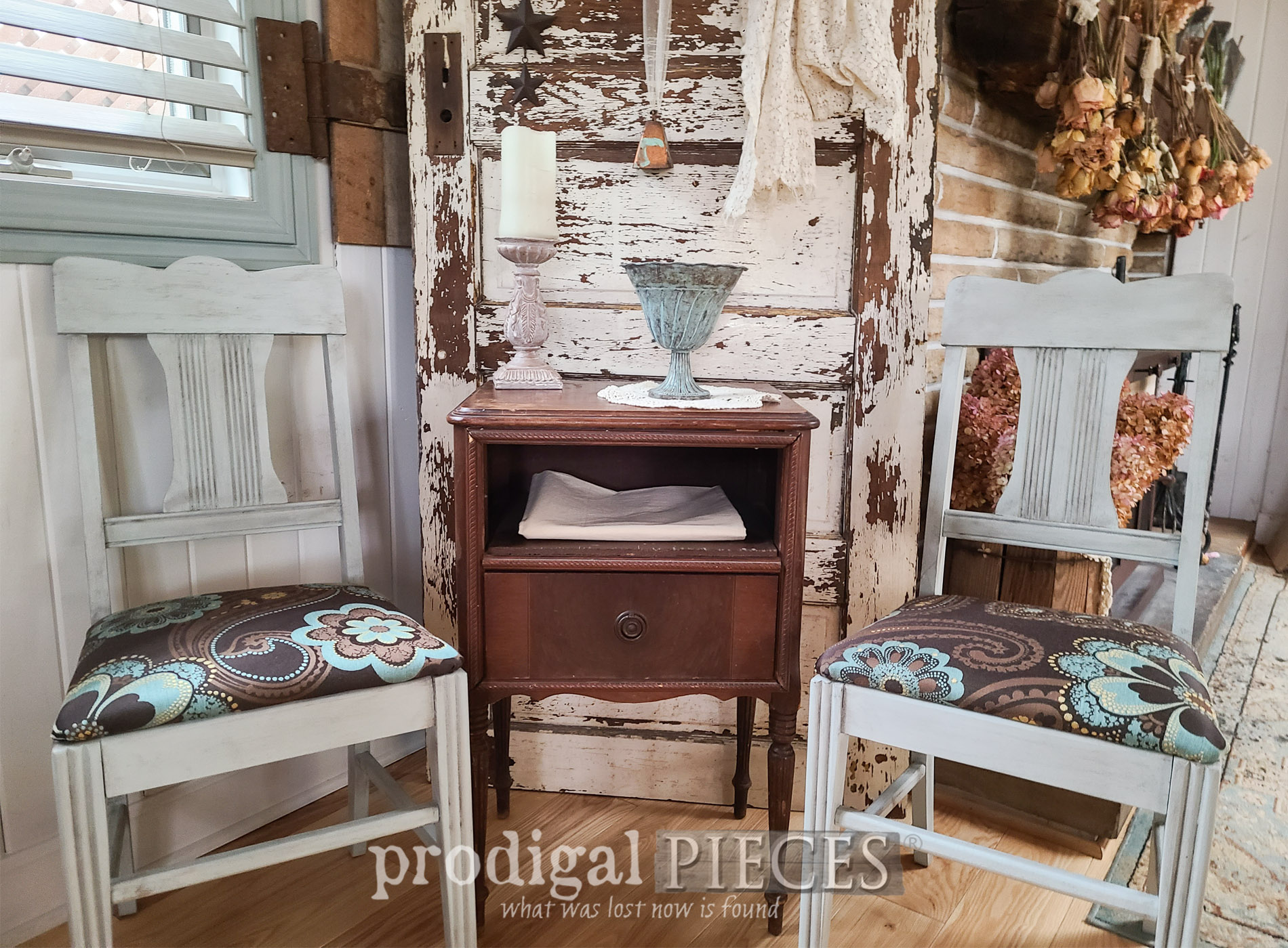 Featured Vintage Chairs Makeover by Larissa of Prodigal Pieces | prodigalpieces.com #prodigalpieces #chairs #vintage #diy #upholstery