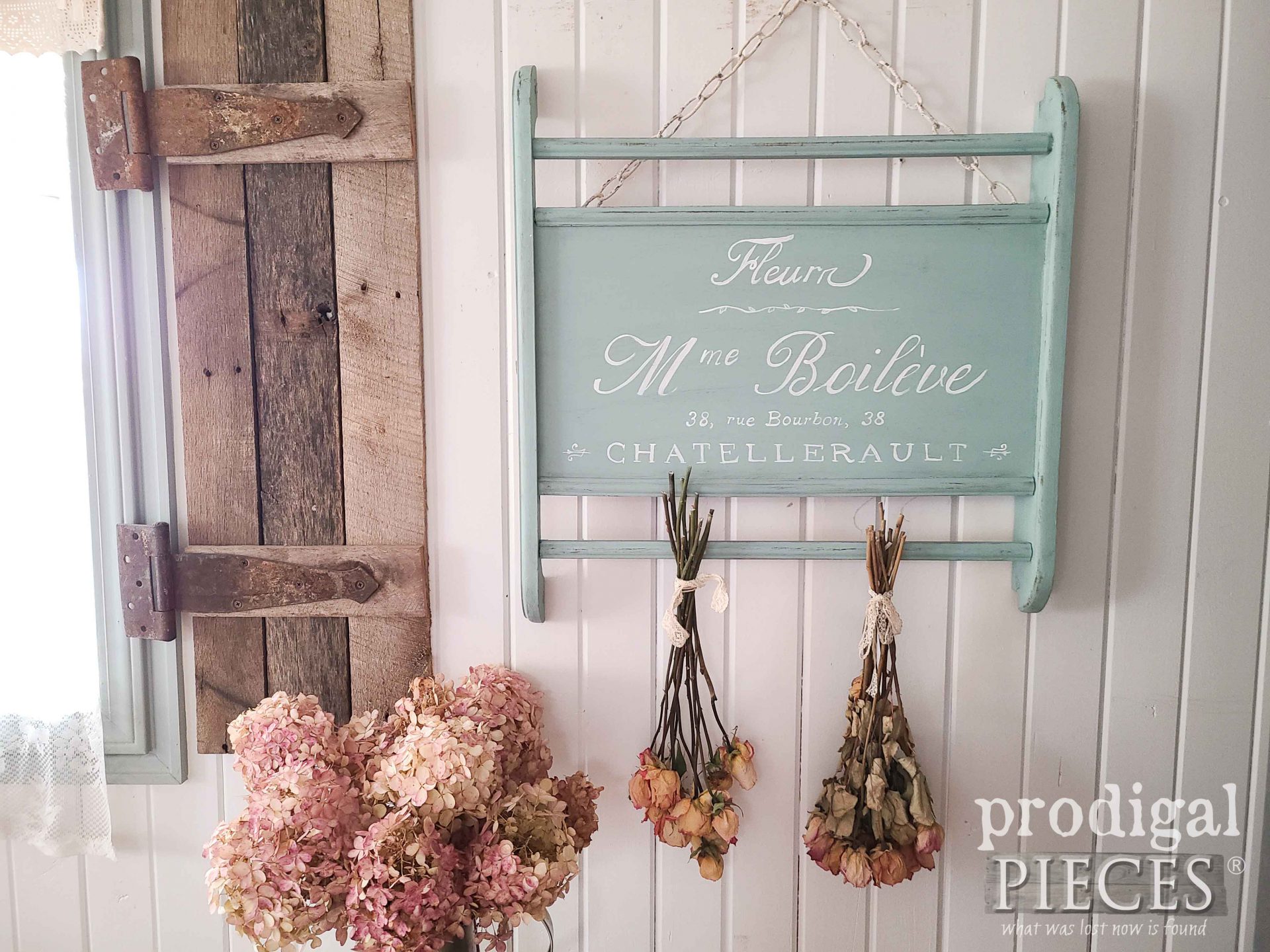 Hand-Painted French Sign | Flower Shop by Larissa of Prodigal Pieces | prodigalpieces.com #prodigalpieces #handmade #home