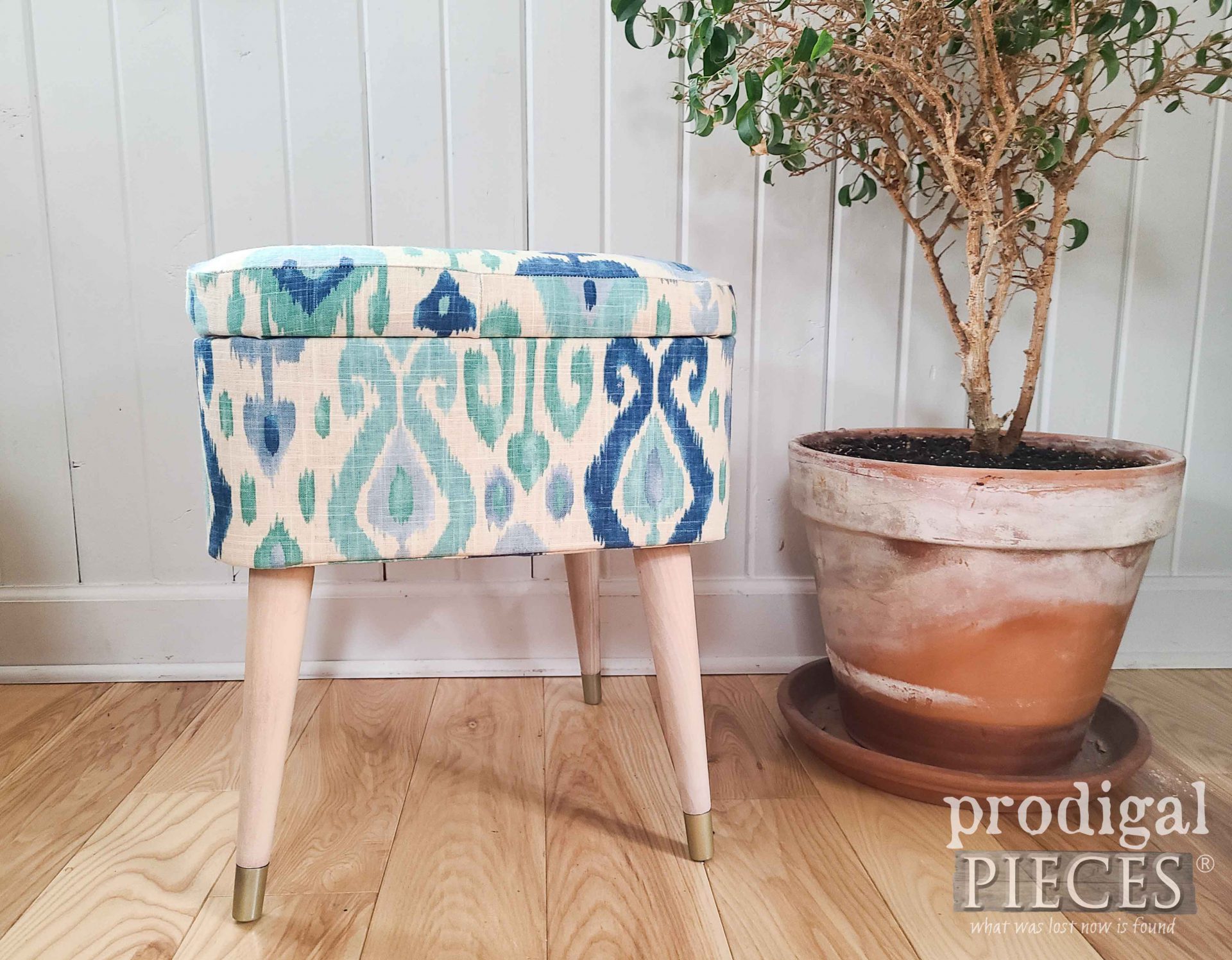 Refinished Mid Century Modern Sewing Stool Makeover by Larissa of Prodigal Pieces | prodigalpieces.com #prodigalpices #vintage #furniture #modern
