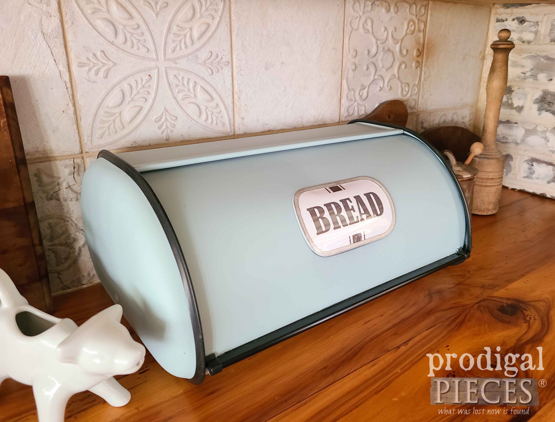 Side View of DIY Bread Box Makeover by Larissa of Prodigal Pieces | prodigalpieces.com #prodigalpieces #diy #home #farmhouse