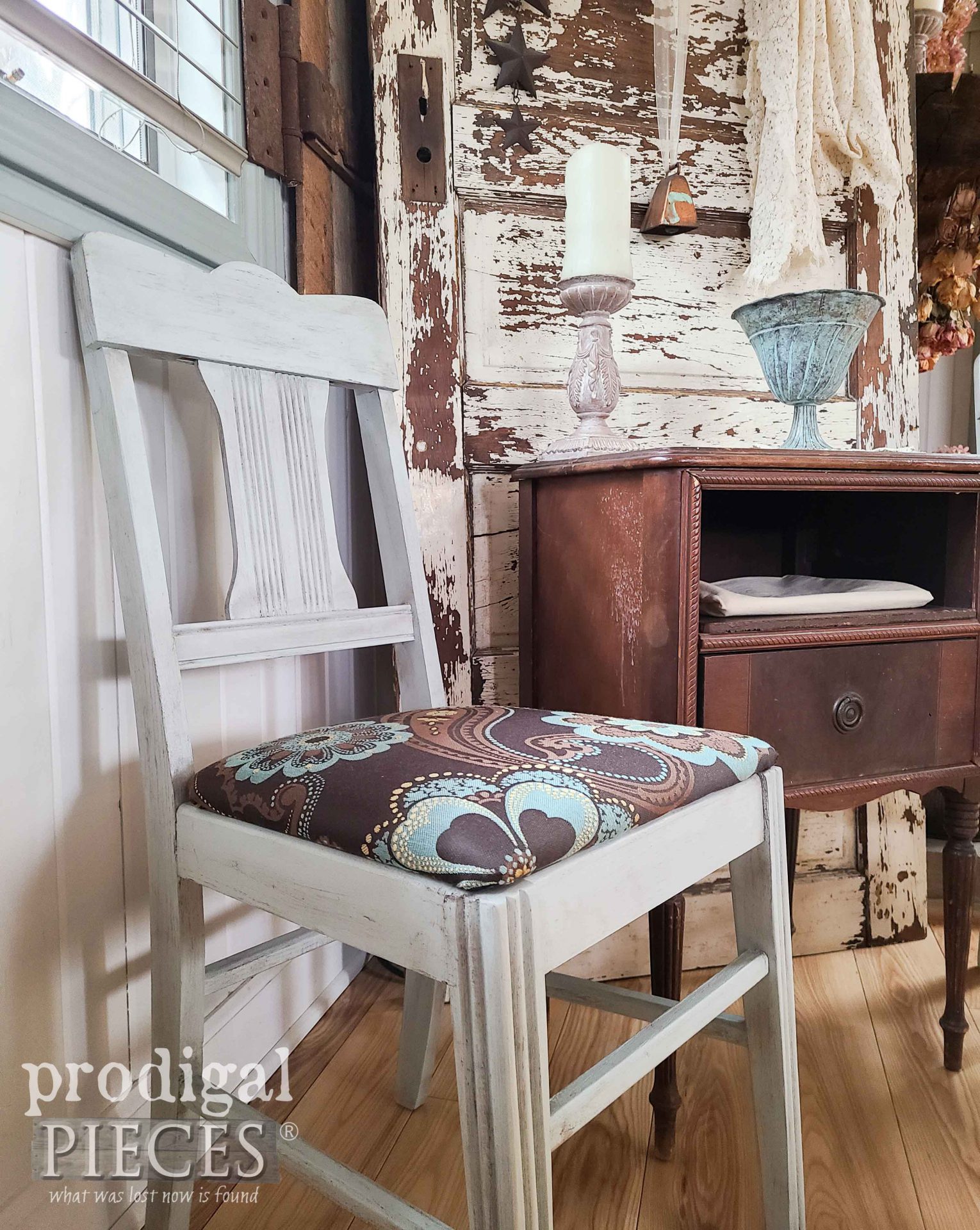 Solid Oak Vintage Dining Chairs by Larissa of Prodigal Pieces | prodigalpieces.com #prodigalpieces #furniture #home #diy