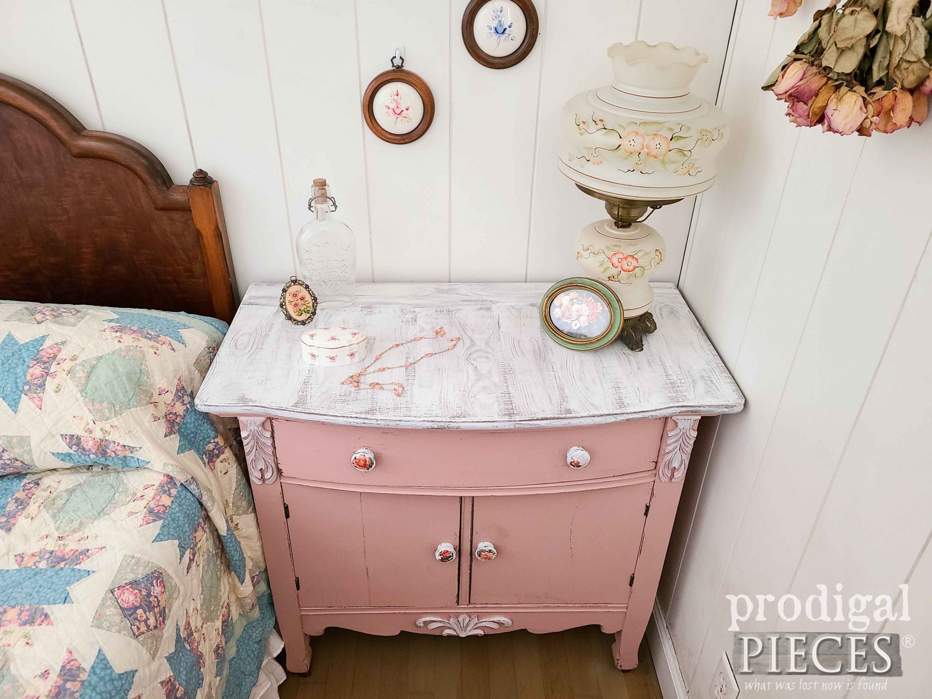 Top View of Wash Stand by Larissa of Prodigal Pieces | prodigalpieces.com #prodigalpieces #farmhouse #shabbychic #antique #furniture