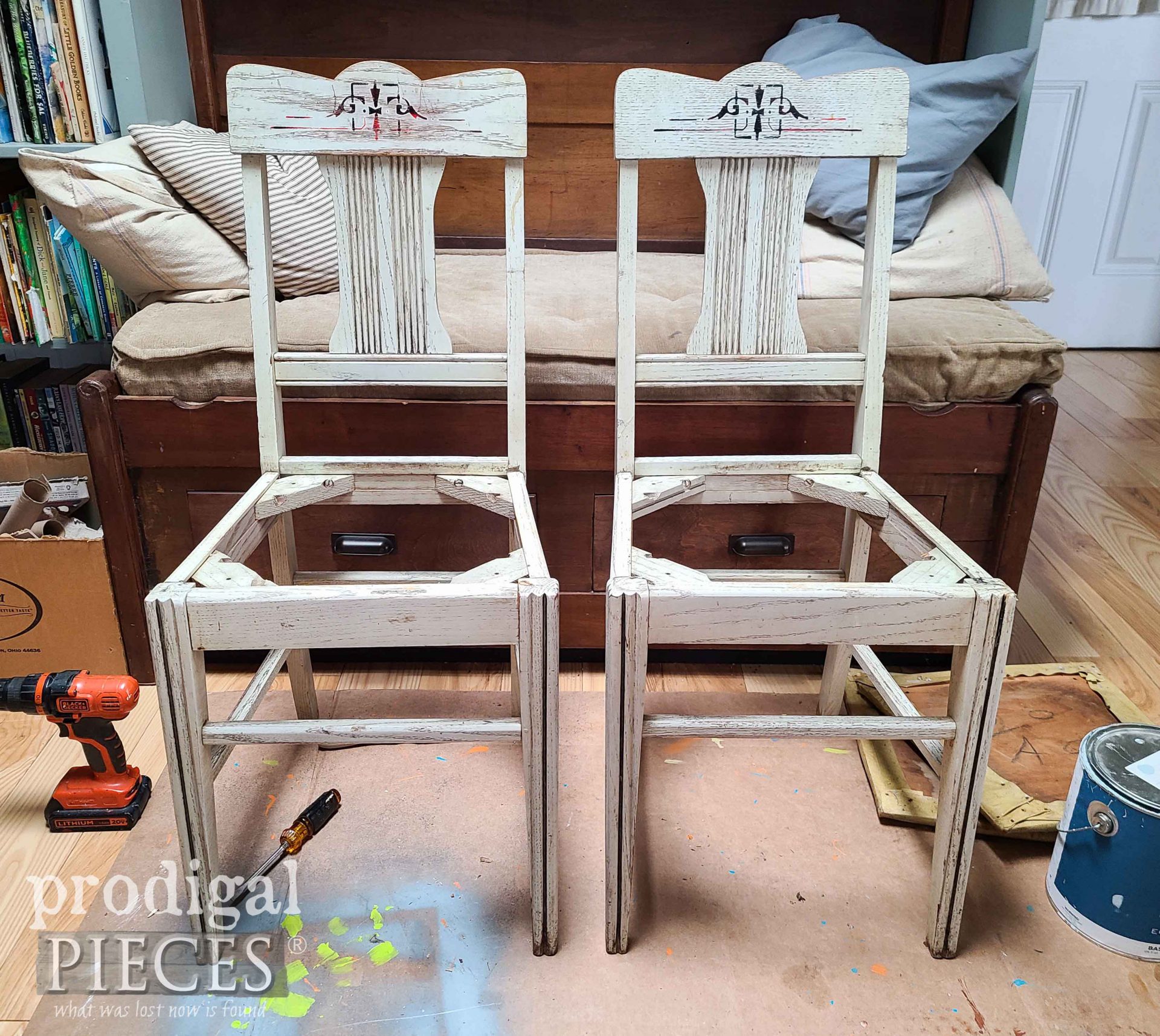 Vintage Chairs Before Makeover | prodigalpieces.com
