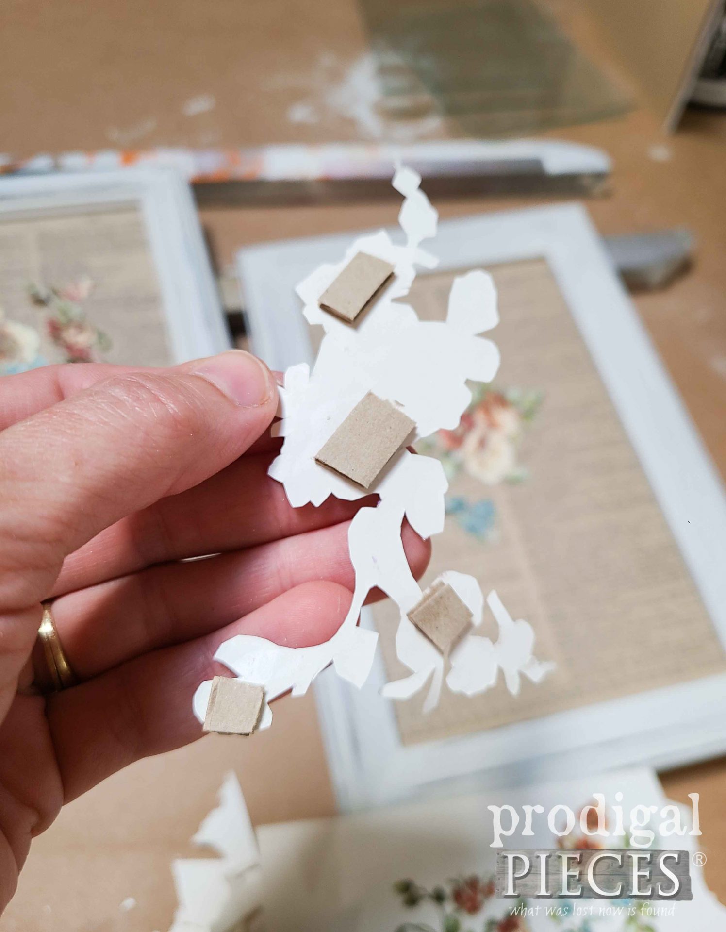 Creating Layered Flowers for Thrift Store Frames Art | prodigalpieces.com