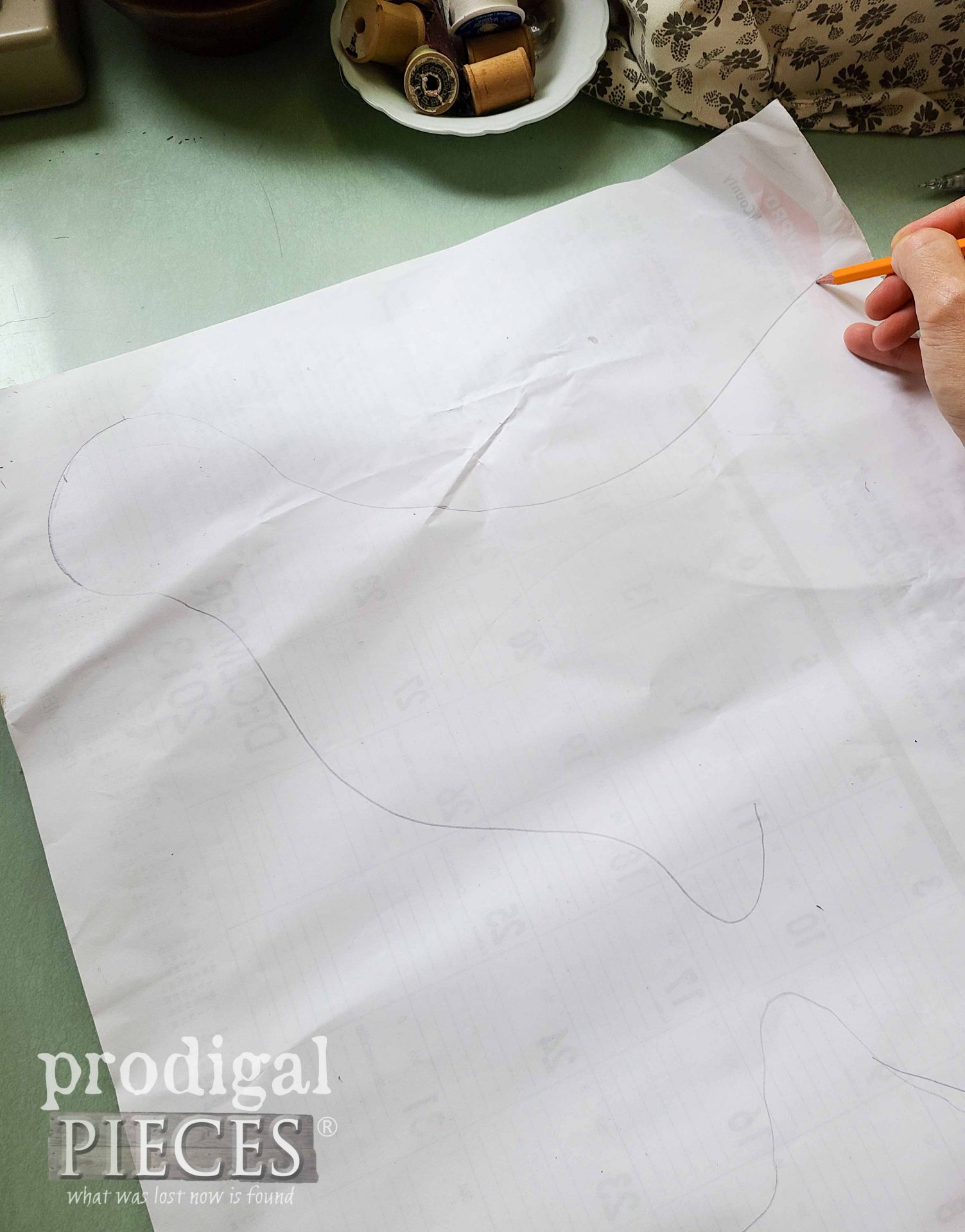 Drawing Chicken Pattern on Desk Paper Calendar | prodigalpieces.com 