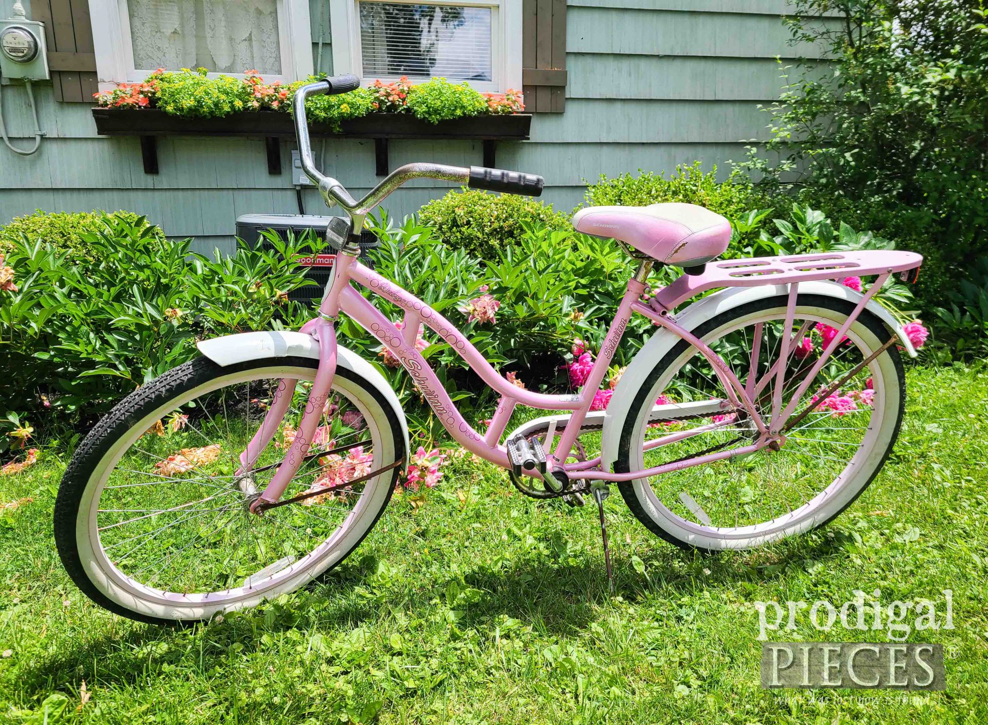 Pink Schwinn Ladies Bike | prodigalpieces.com #prodigalpieces