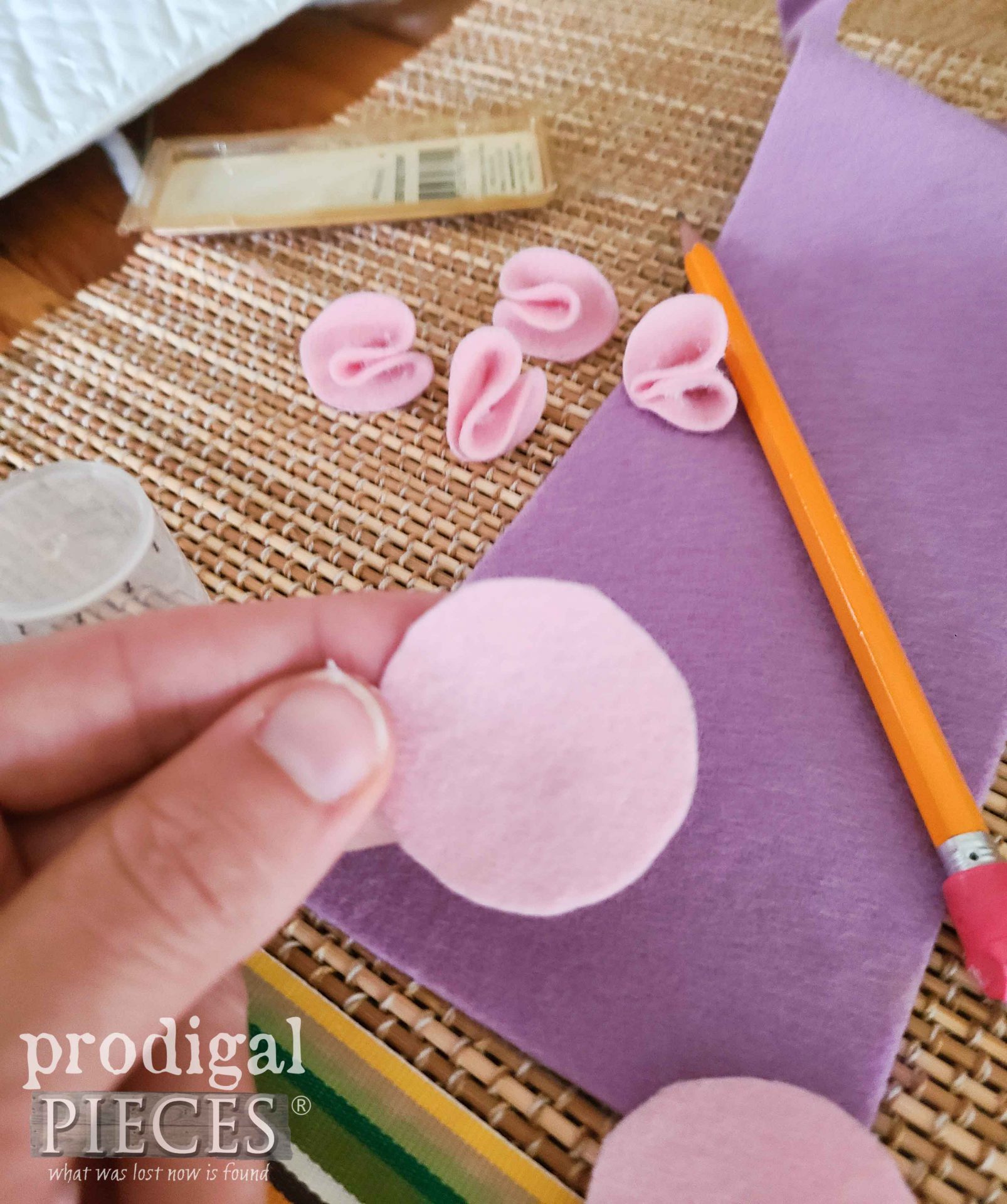 DIY Felted Wool Flowers | prodigalpieces.com #prodigalpieces