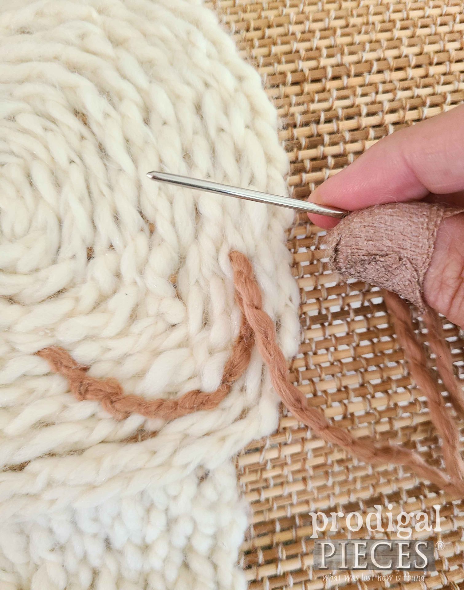 Stitching Yarn Llama on DIY Bamboo Yarn Art | prodigalpieces.com #prodigalpieces