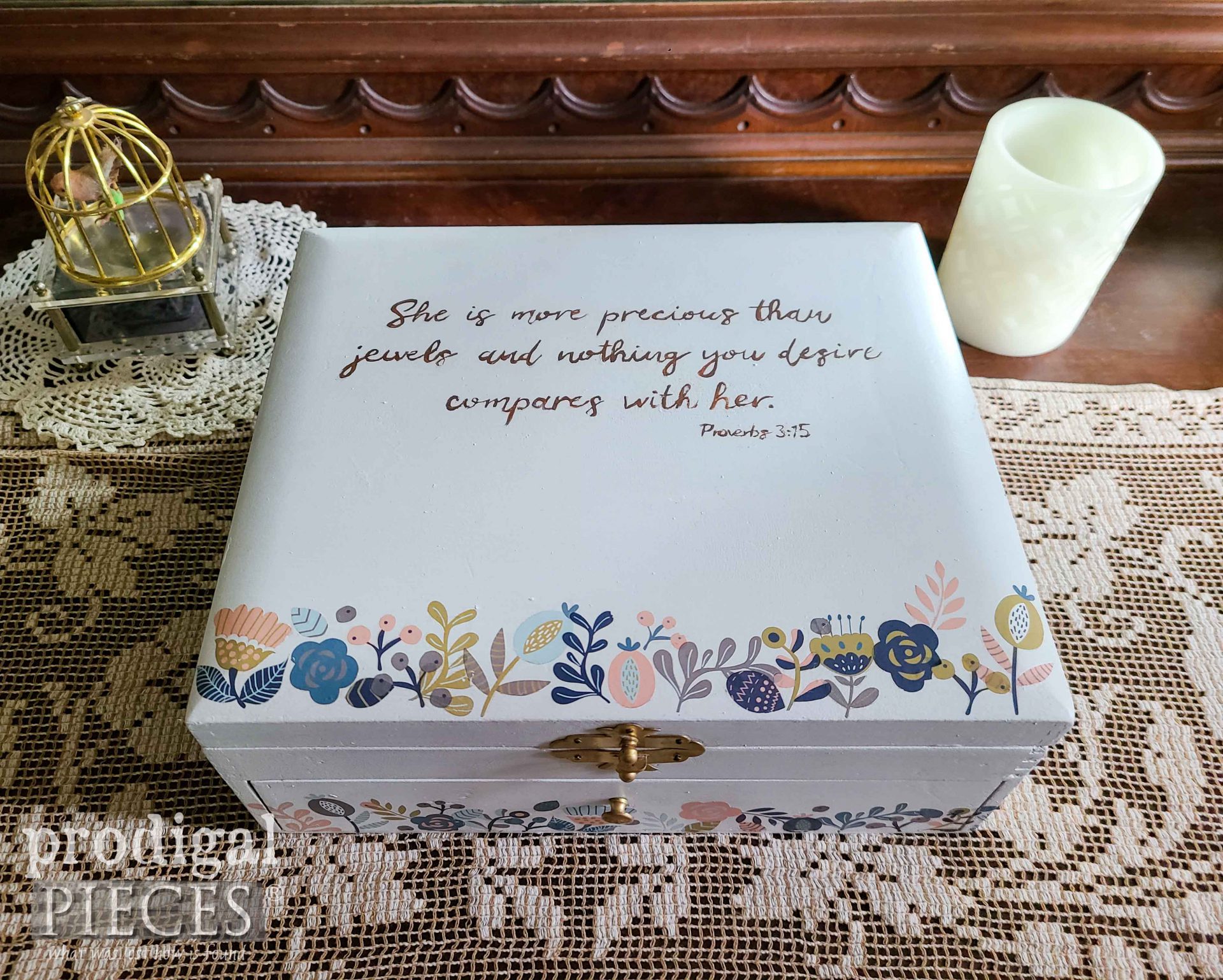 Top View of DIY Jewelry Box from Upcycled Silverware Chest Created by Larissa of Prodigal Pieces | prodigalpieces.com #prodigalpieces #diy #upcycled #jewelry #homedecor