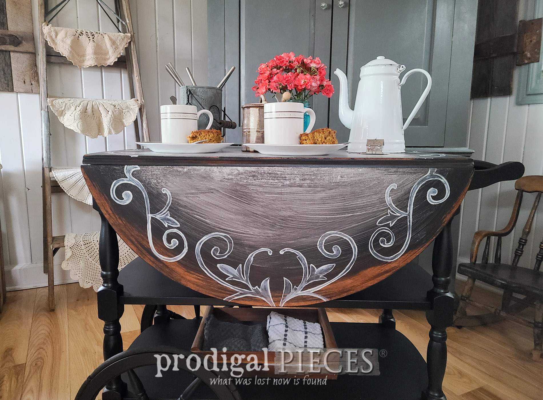 Featured Broken Tea Cart Makeover by Larissa of Prodigal Pieces | shop.prodigalpieces.com #prodigalpieces #furniture #diy #farmhouse