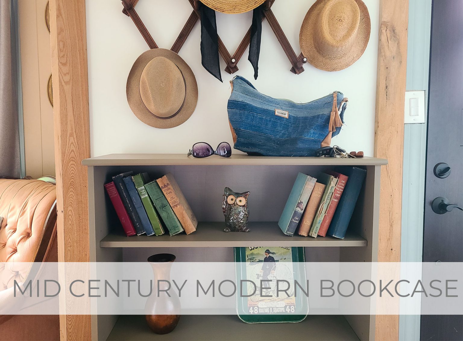 Mid Century Modern Bookcase Makeover by Livin' Real with Larissa | livinrealwithlarissa.com #livinrealwithlarissa