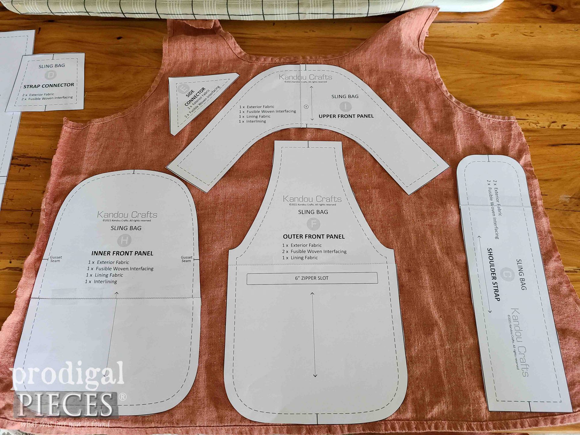 Paper Pattern for Linen DIY Sling Shoulder Bag | prodgialpieces.com #prodigalpieces.com