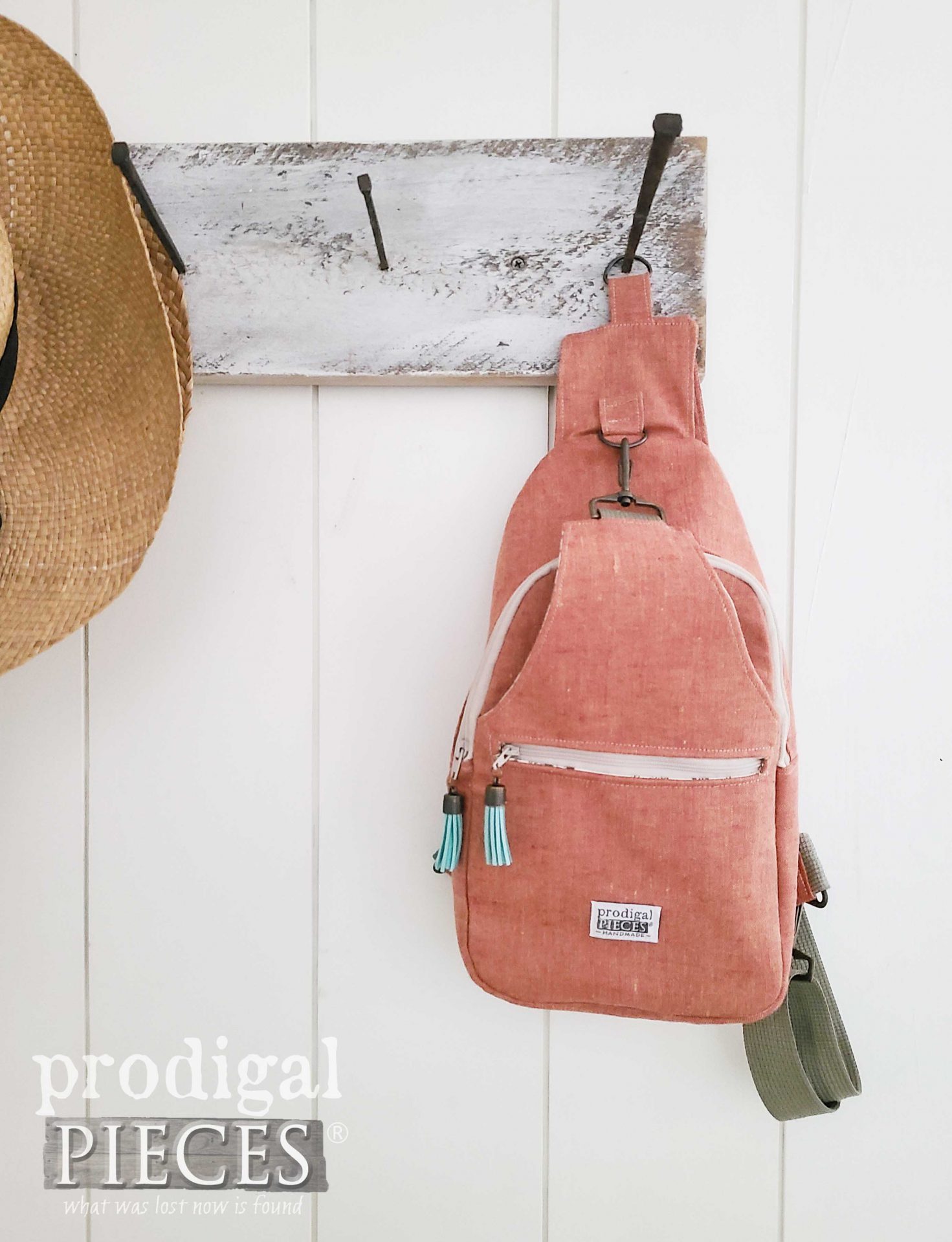 DIY Linen Sling Bag from Upcycled Tank Top by Larissa of Prodigal Pieces | prodigalpieces.com #prodigalpieces