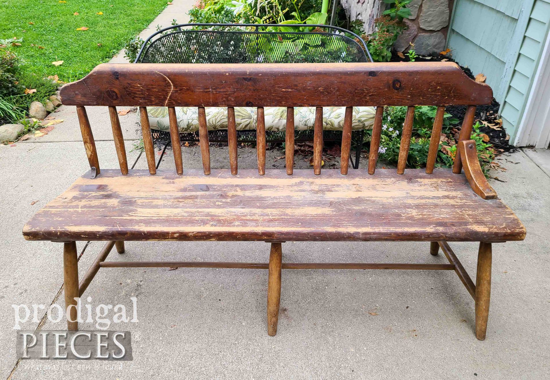 Farmhouse Bench Before Makeover by Larissa of Prodigal Pieces | prodigalpieces.com #prodigalpieces