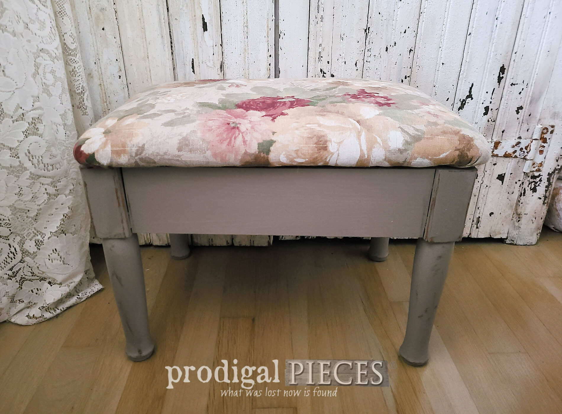 Featured Vintage Thrifted Footstool Makeover by Larissa of Prodigal Pieces | prodigalpieces.com #prodigalpieces #vintage #furniture