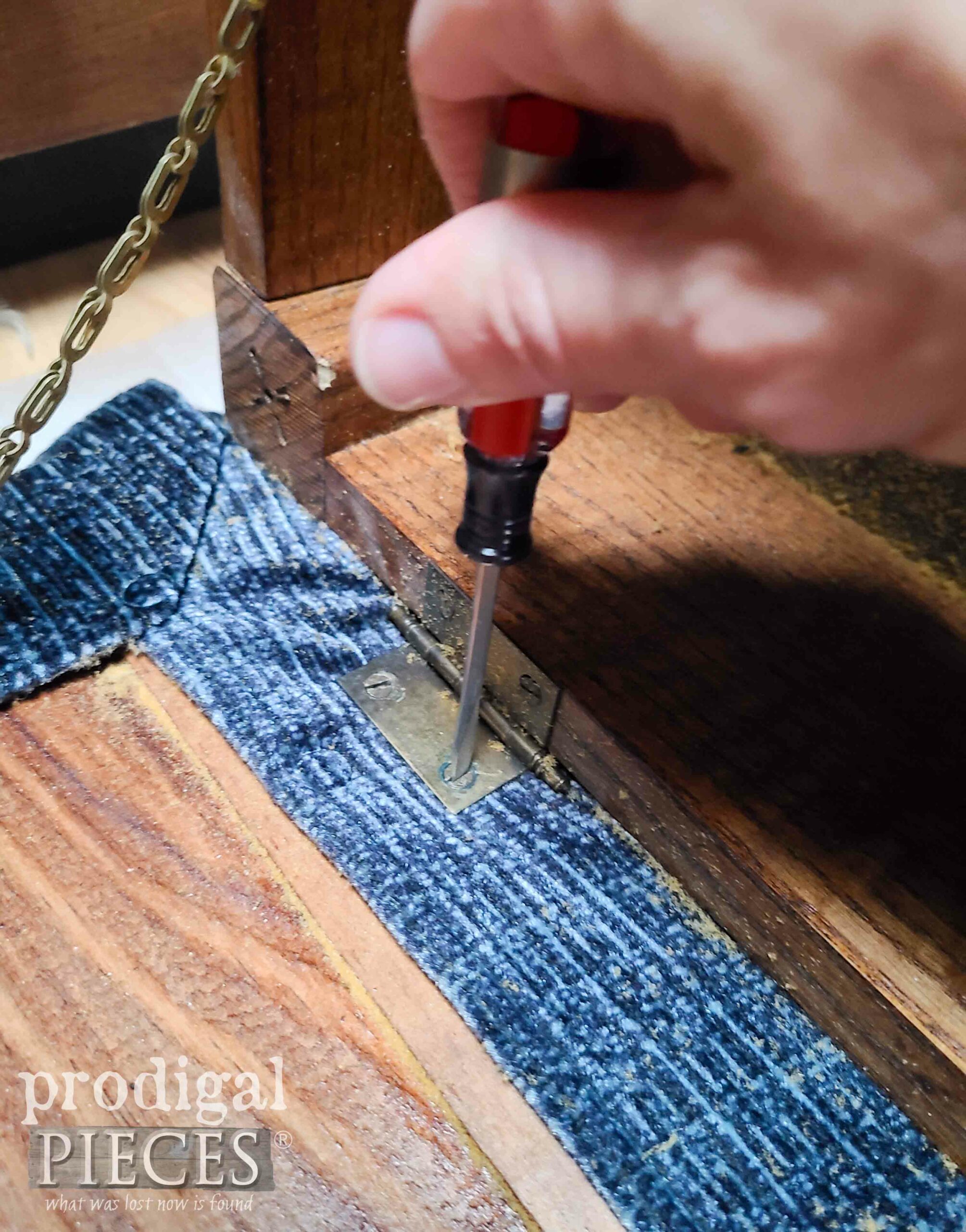 Removing Footstool Lid for Upholstery Makeover | prodigalpieces.com #prodigalpieces
