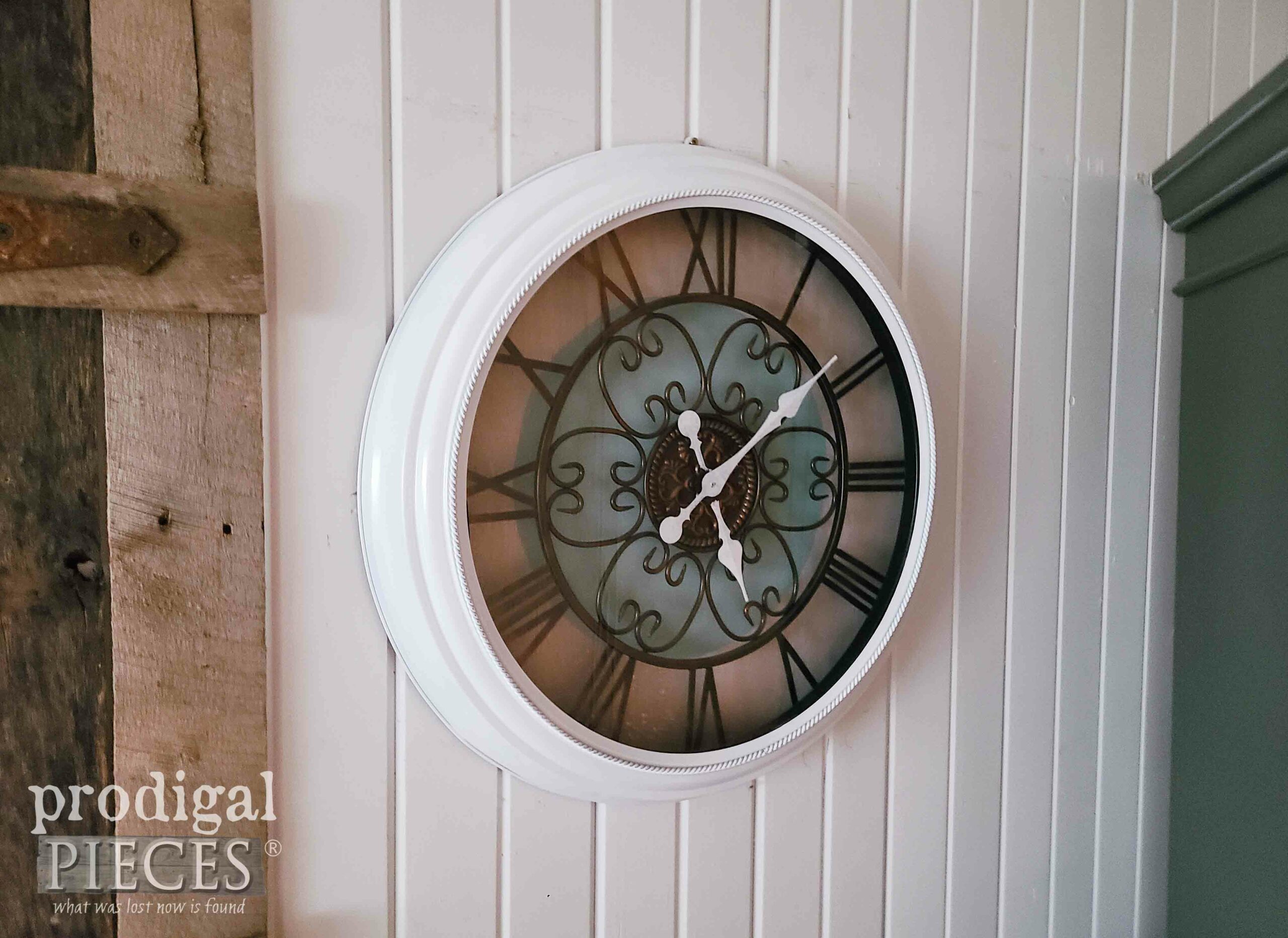 Side View of DIY Clock Makeover by Larissa of Prodigal Pieces | prodigalpieces.com #prodigalpieces #farmhouse #homedecor