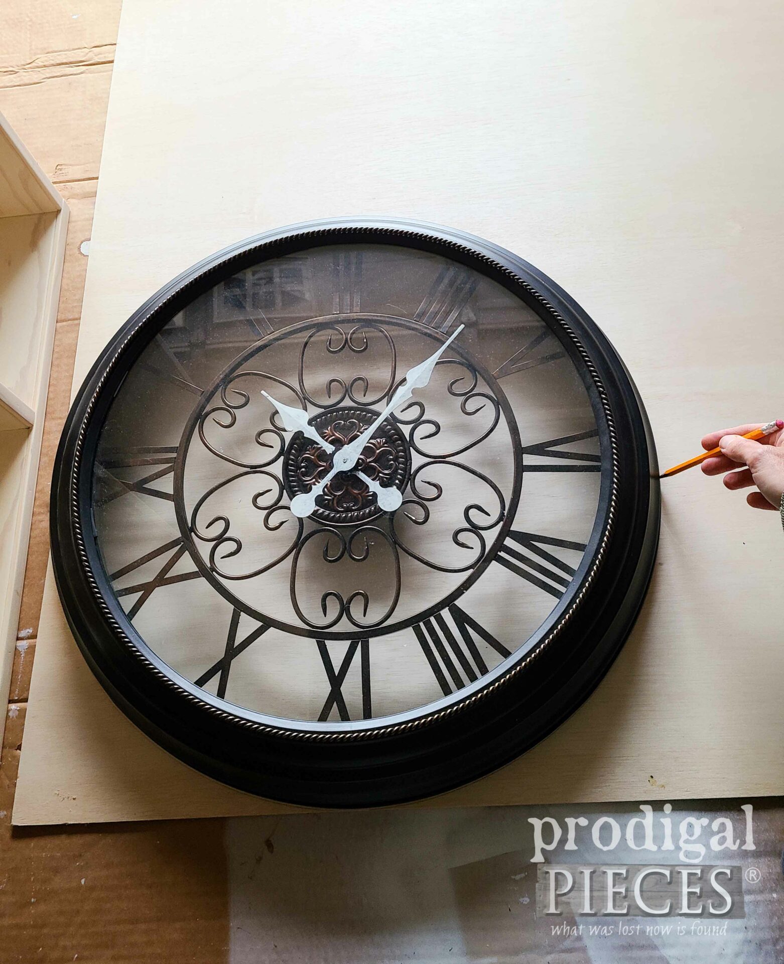 Tracing Wall Clock onto Luan for Backing | prodigalpieces.com #prodigalpices