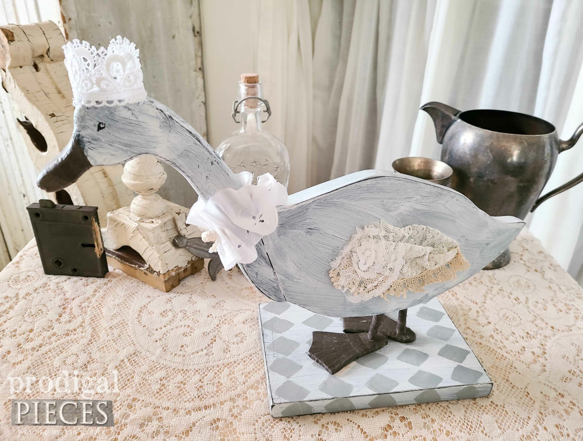 Textile Shabby Chic Goose with Lace Accents by Larissa of Prodigal Pieces | prodigalpieces.com #prodigalpieces #shabbychic #french #vintage