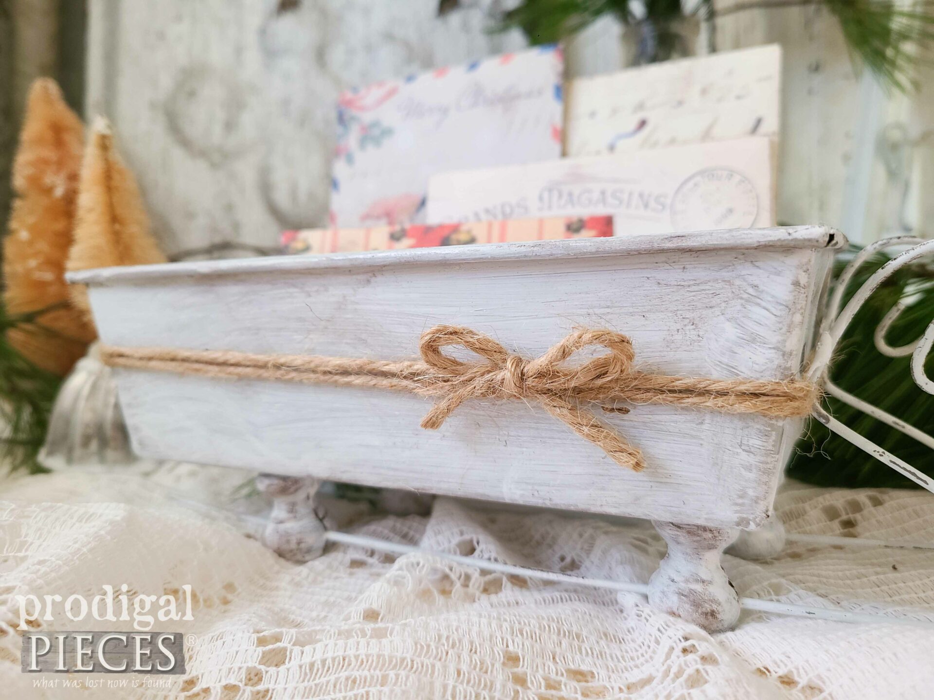 Rustic Farmhouse Twine Bow on Bread Pan Sleigh by Larissa of Prodigal Pieces | prodigalpieces.com #prodigalpieces #farmhouse #Christmas #tutorial