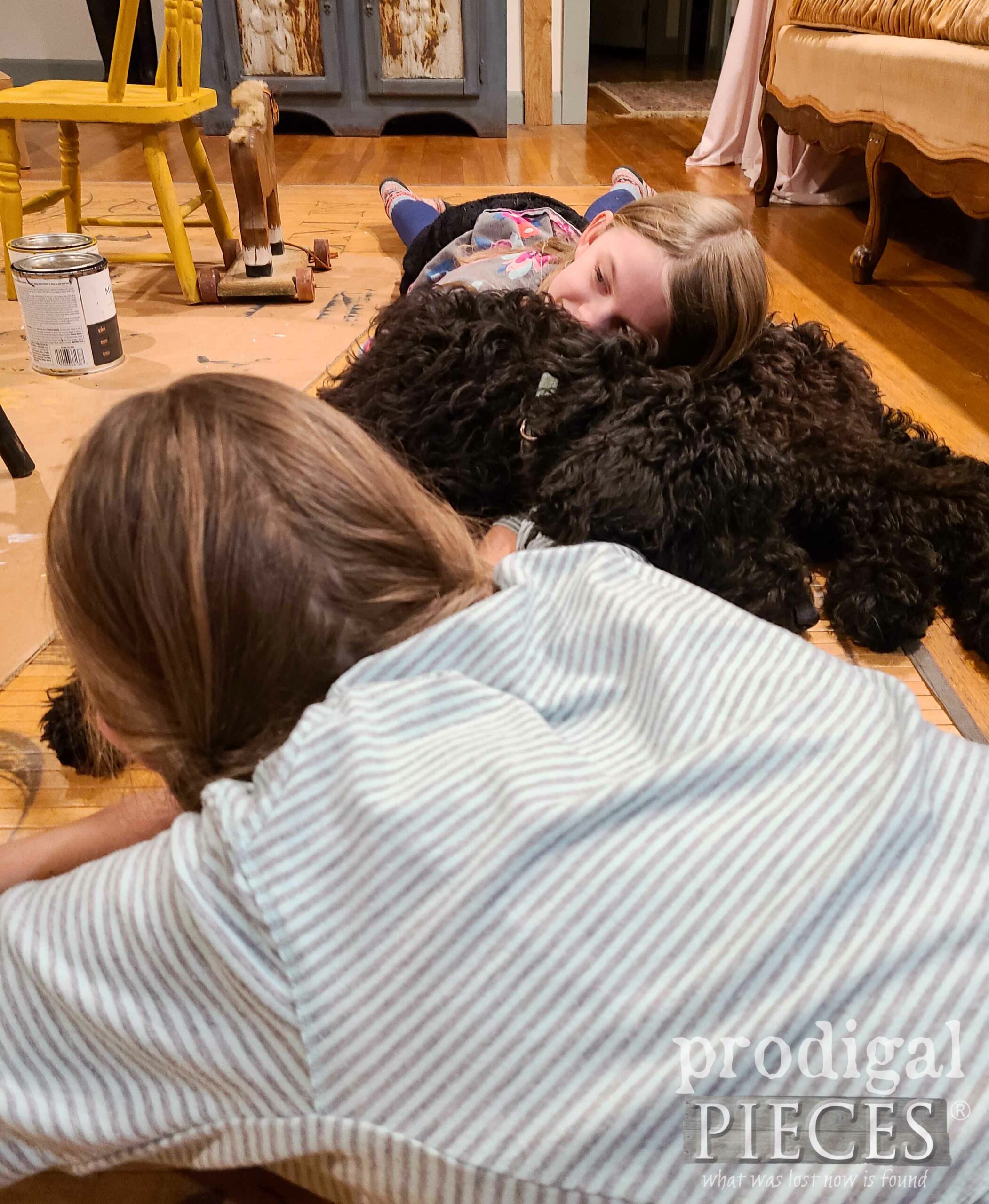 Doodle Cuddles with Goldendoodle Puppy | prodigalpieces.com #prodigalpieces #family #doodlefamily #puppy