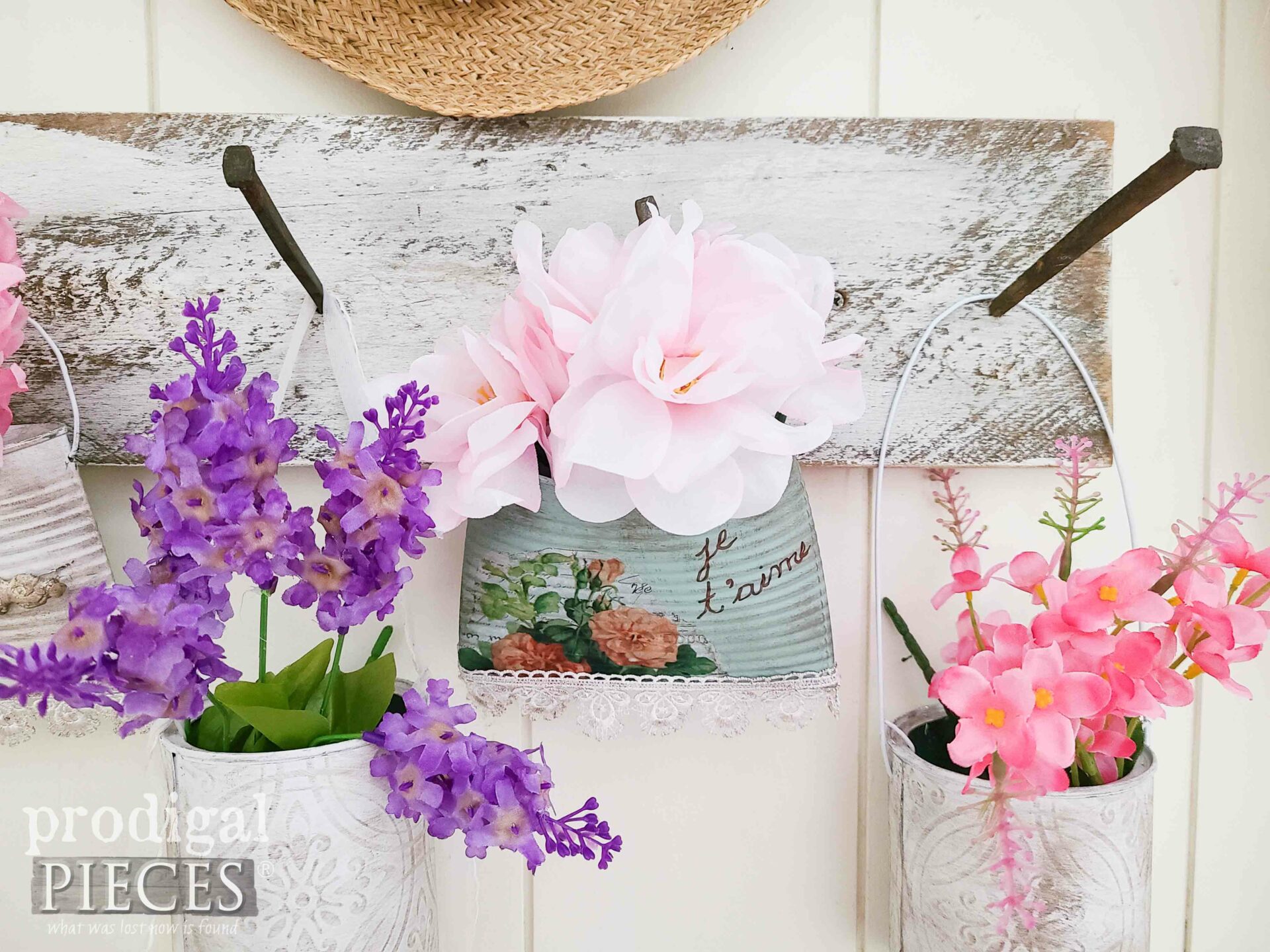 French Chic Spring Decor from Upcycled Tin Can by Larissa of Prodigal Pieces | prodigalpieces.com #prodigalpieces #spring #diy #crafts