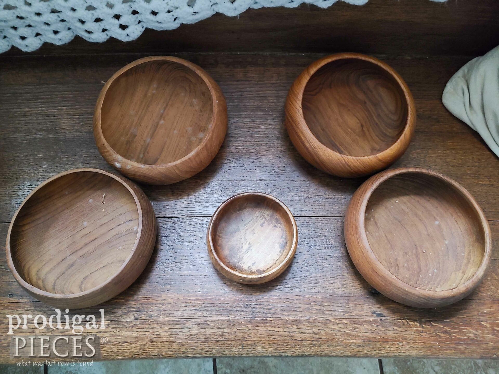 Smaller Vintage Wooden Salad Bowls | prodigalpieces.com #prodigalpieces