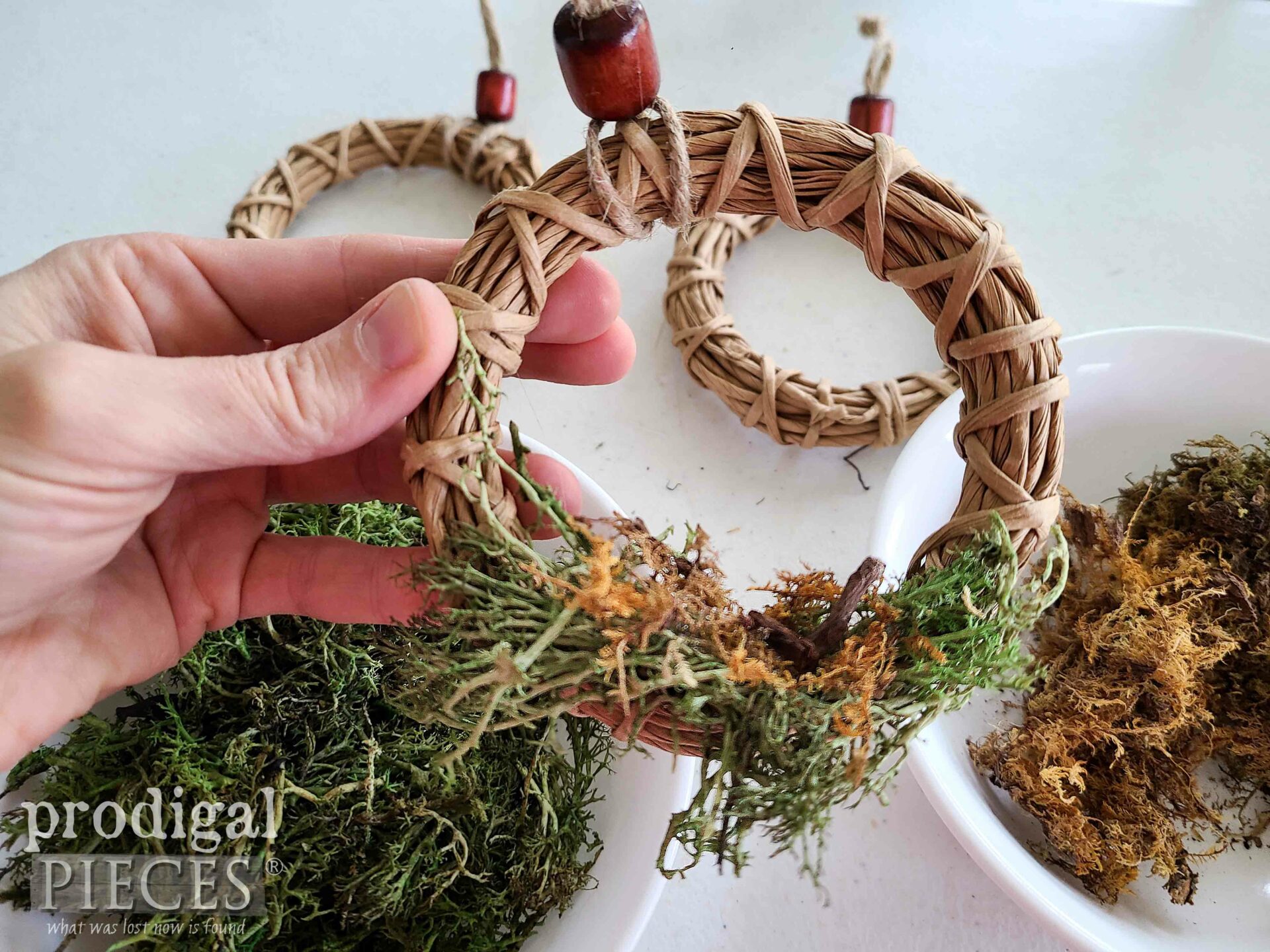 Adding Mosses to Mini Wreaths | prodigalpieces.com #prodigalpieces