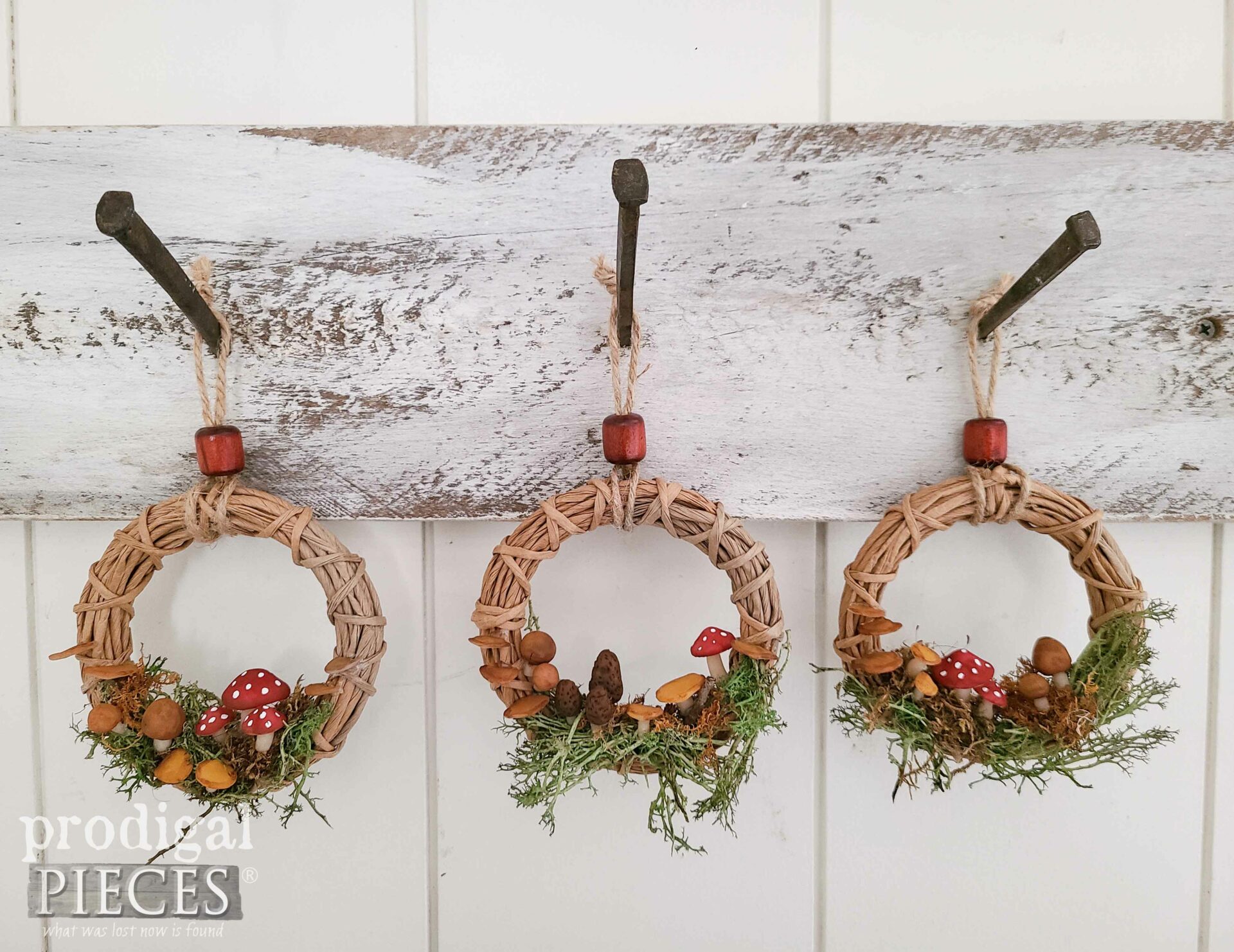 DIY Mini Wreaths for Spring Decor by Larissa of Prodigal Pieces | prodigalpieces.com #prodigalpieces #crafts #spring #diy