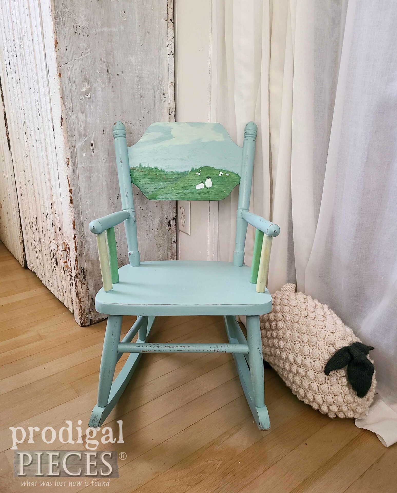 Farmhouse Rocking Chair Mini Makeover by Larissa of Prodigal Pieces | prodigalpieces.com #prodigalpieces #farmhouse #kids #furniture